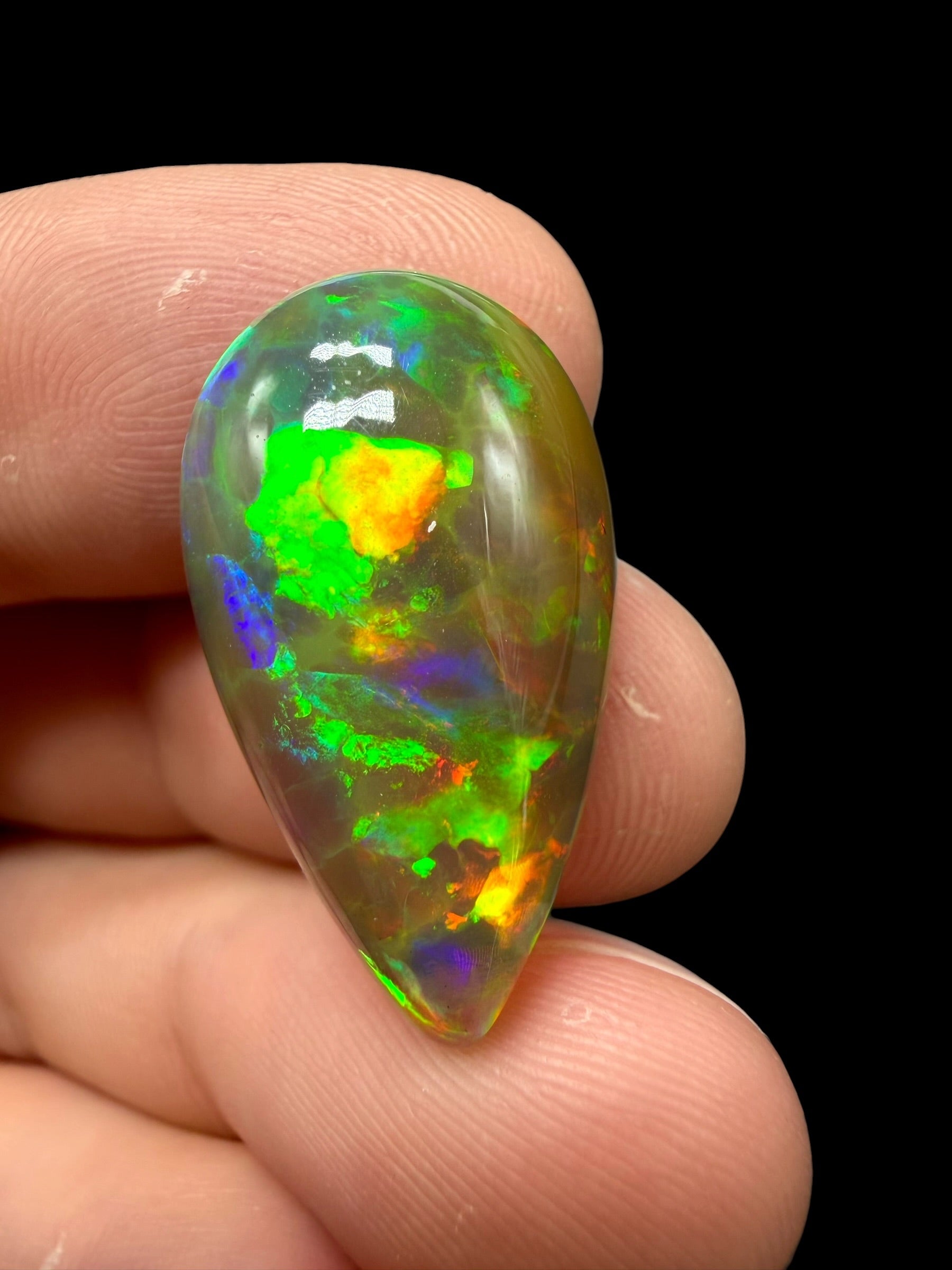 Precious opal cabochon 13,8ct – Welo, Ethiopia - OPK003