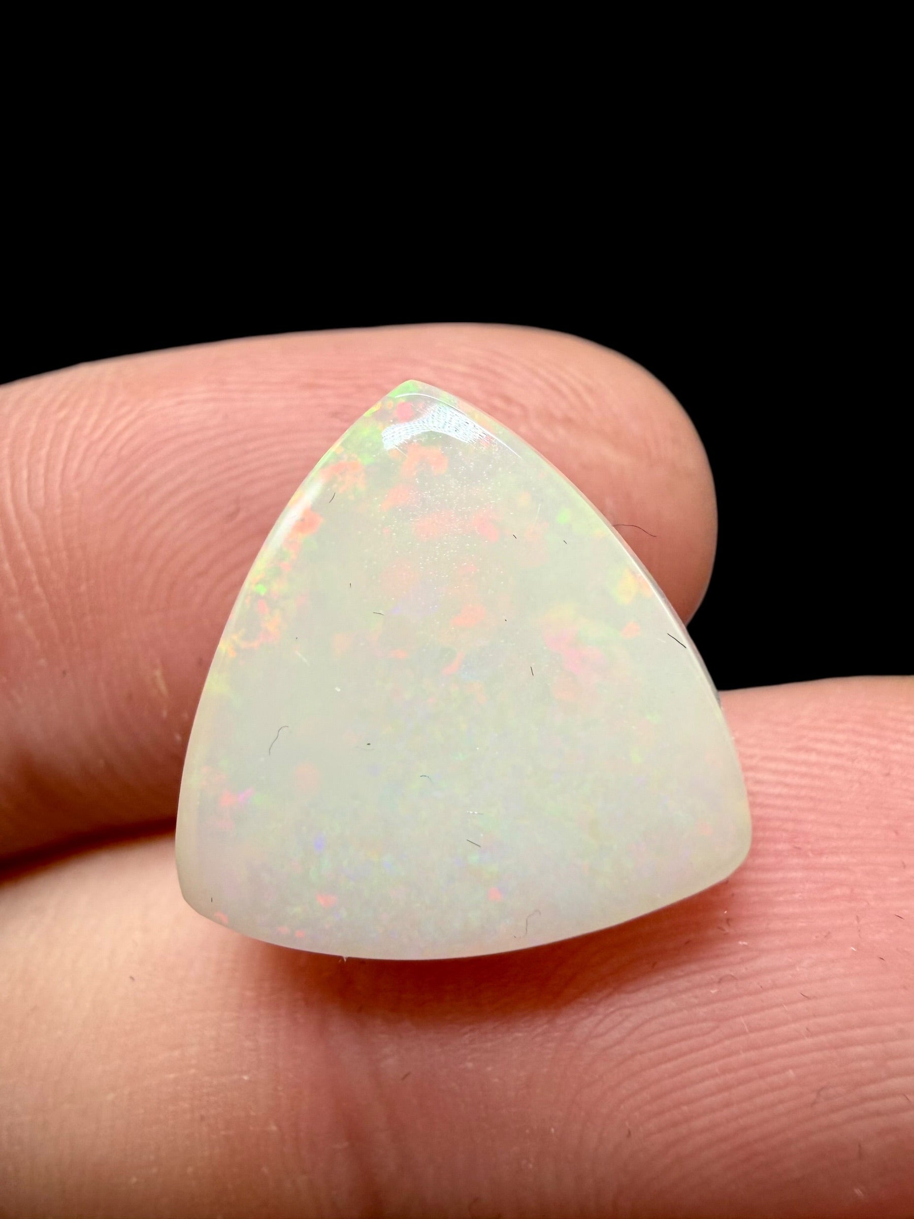 Precious opal cabochon 8ct – Welo, Ethiopia - OPK005