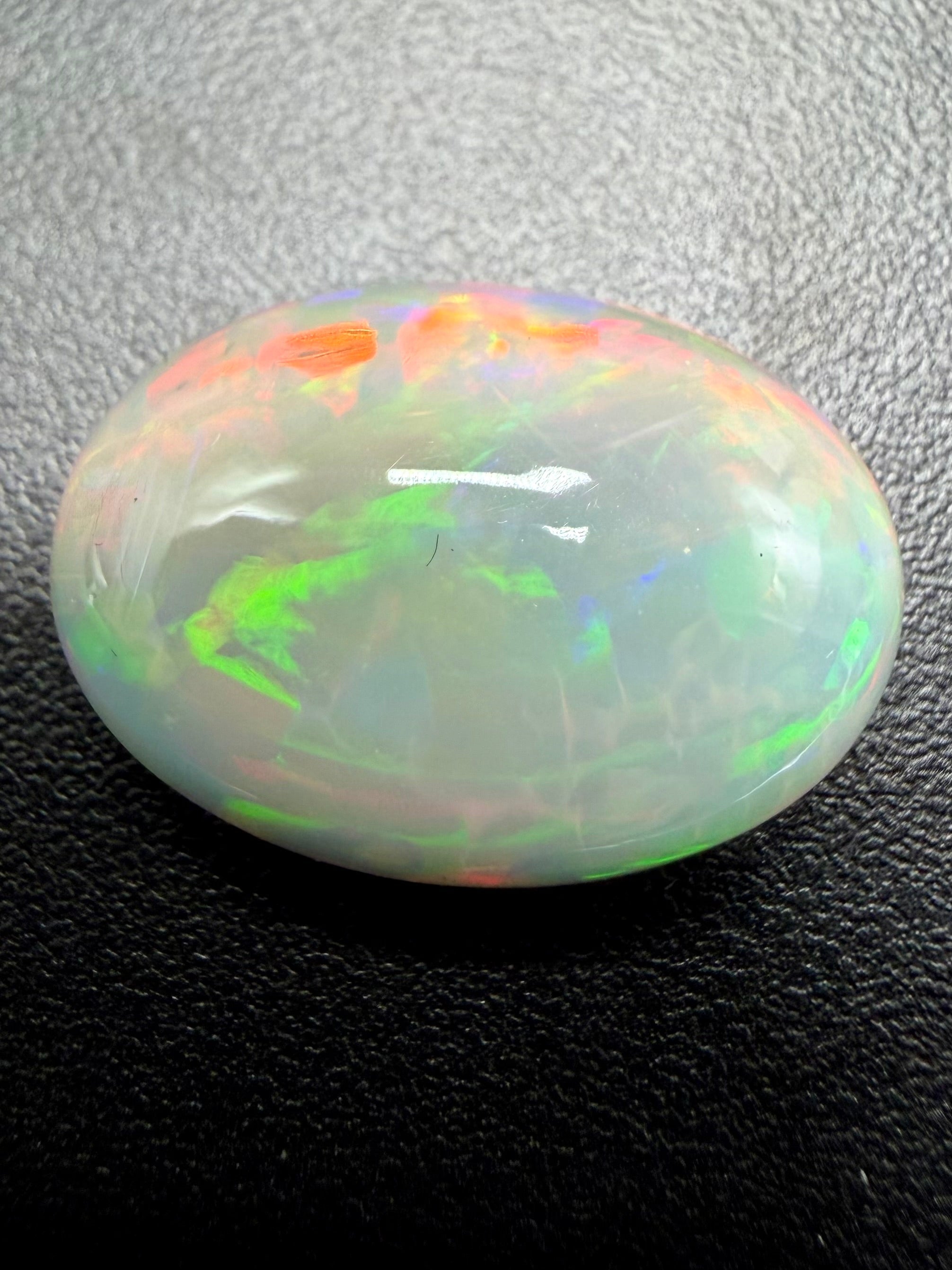 Precious opal cabochon 10ct – Welo, Ethiopia - OPK008
