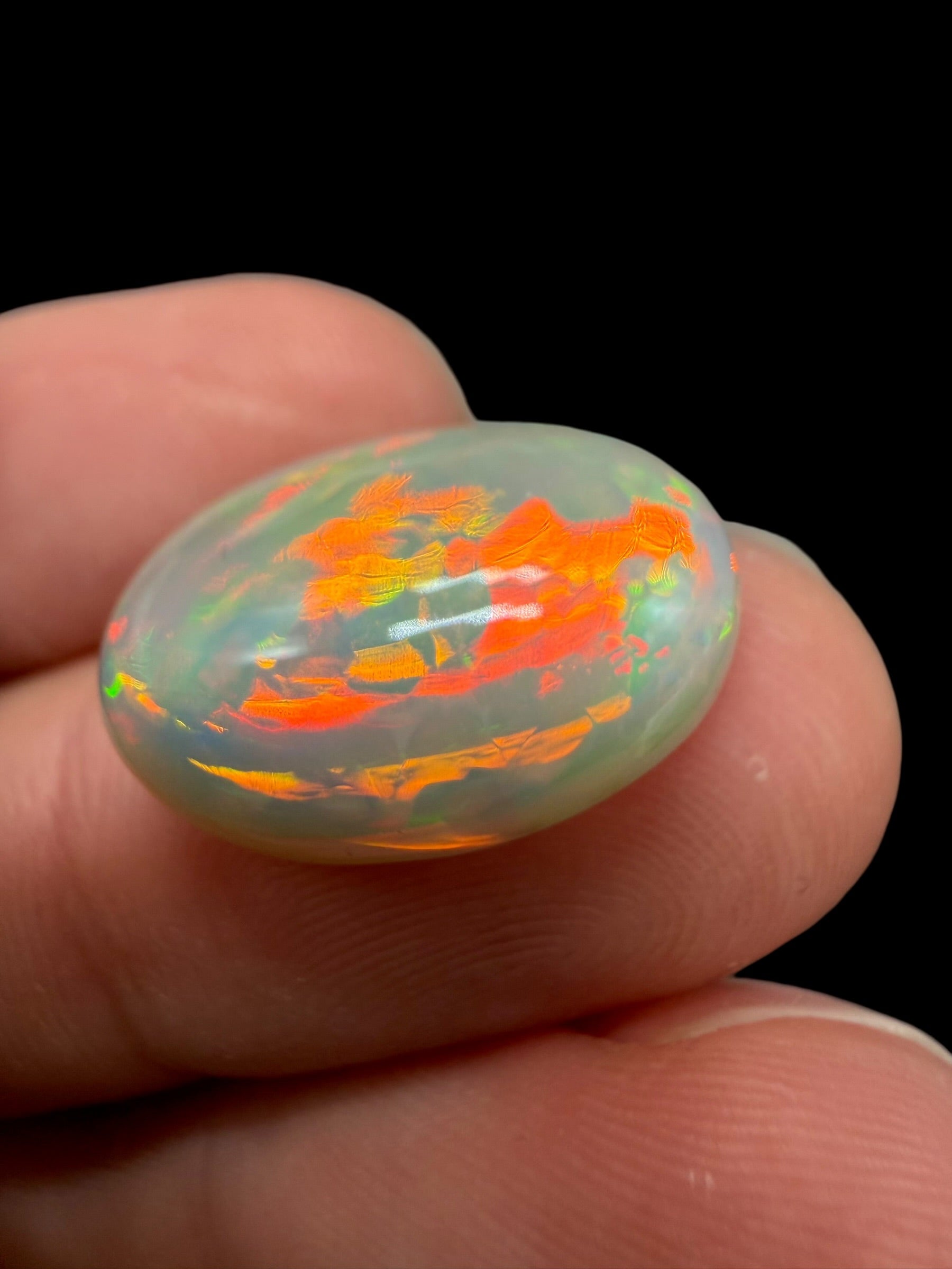 Precious opal cabochon 10ct – Welo, Ethiopia
