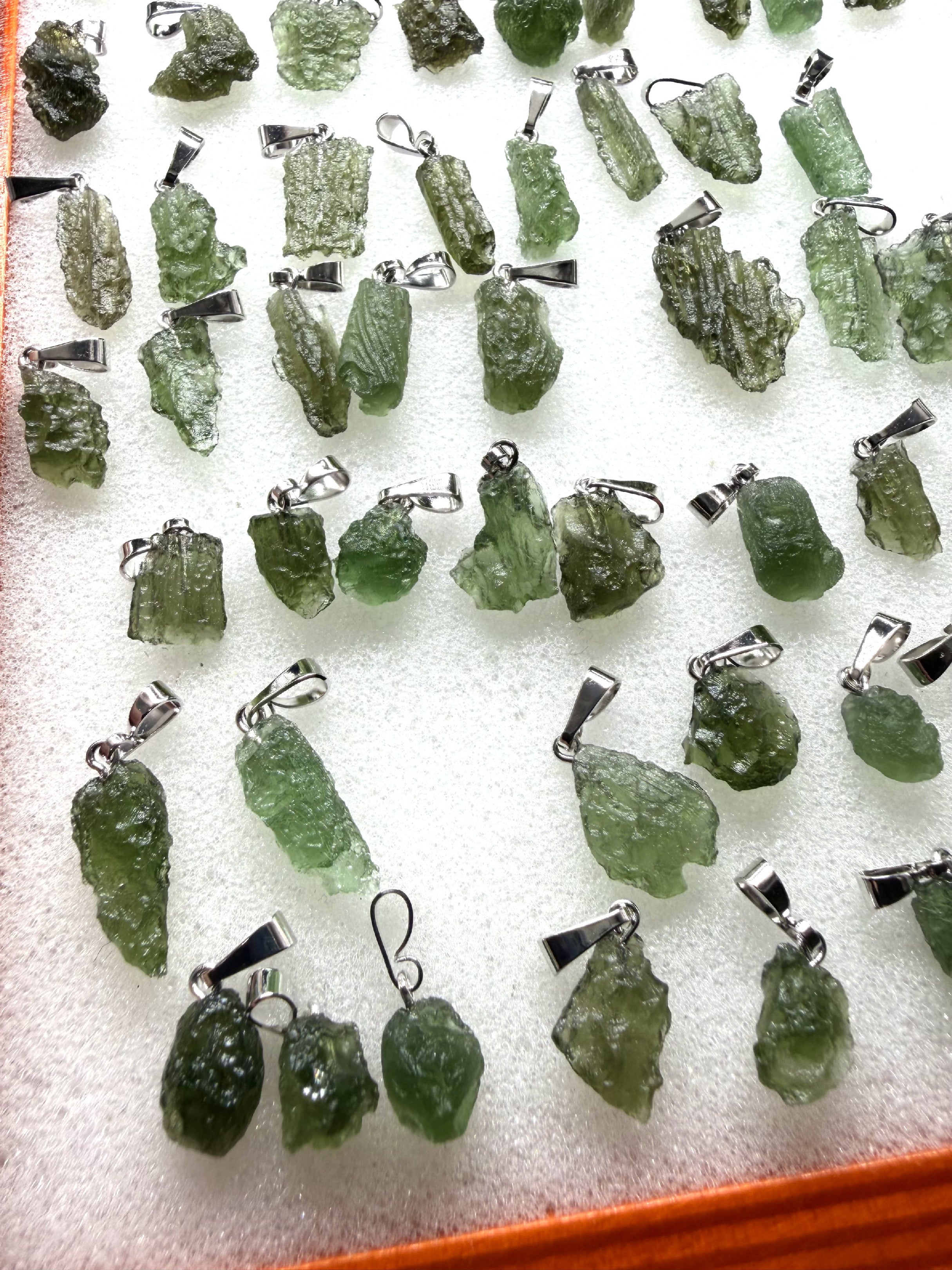 Moldavite jewellery – 155 pcs - VSPERK10