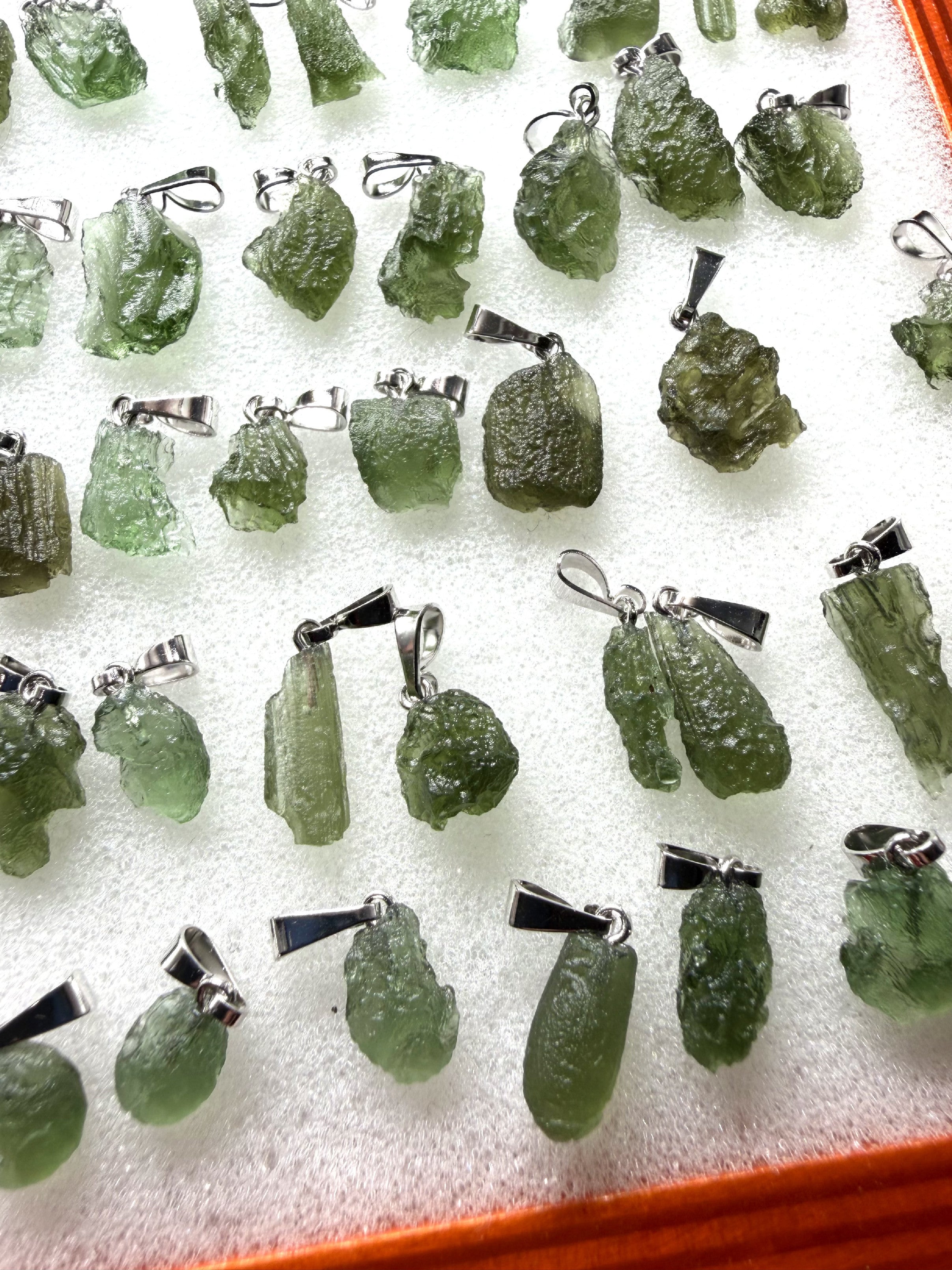 Moldavite jewellery – 155 pcs - VSPERK10