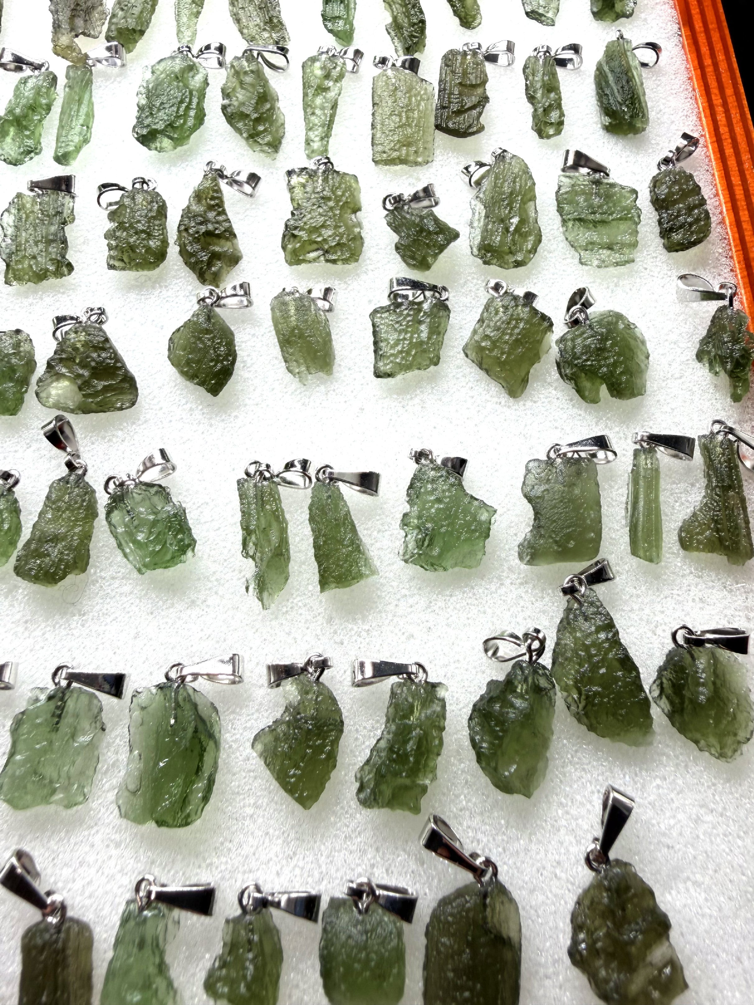 Moldavite jewellery – 155 pcs - VSPERK10