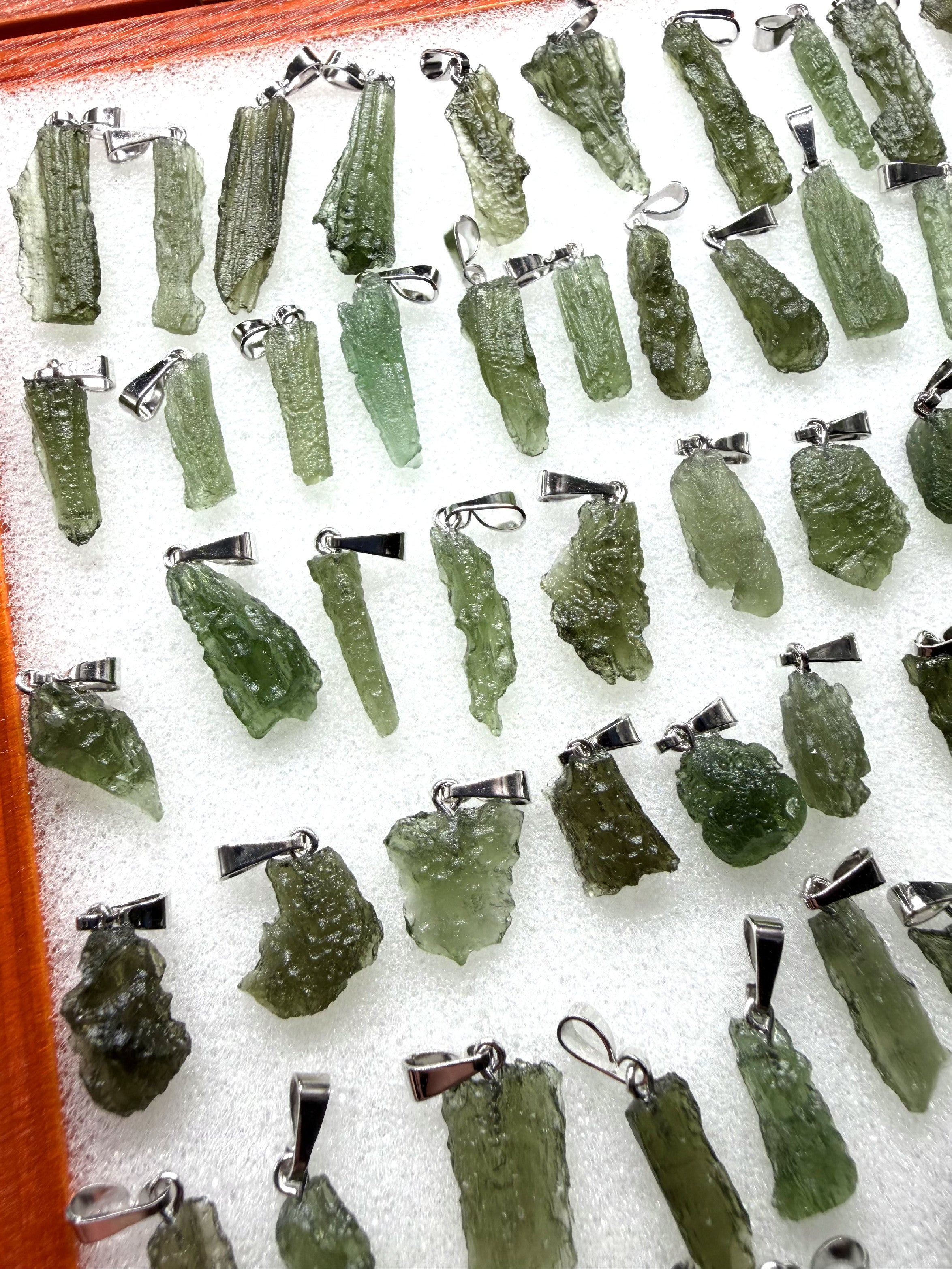 Moldavite jewellery – 155 pcs - VSPERK10