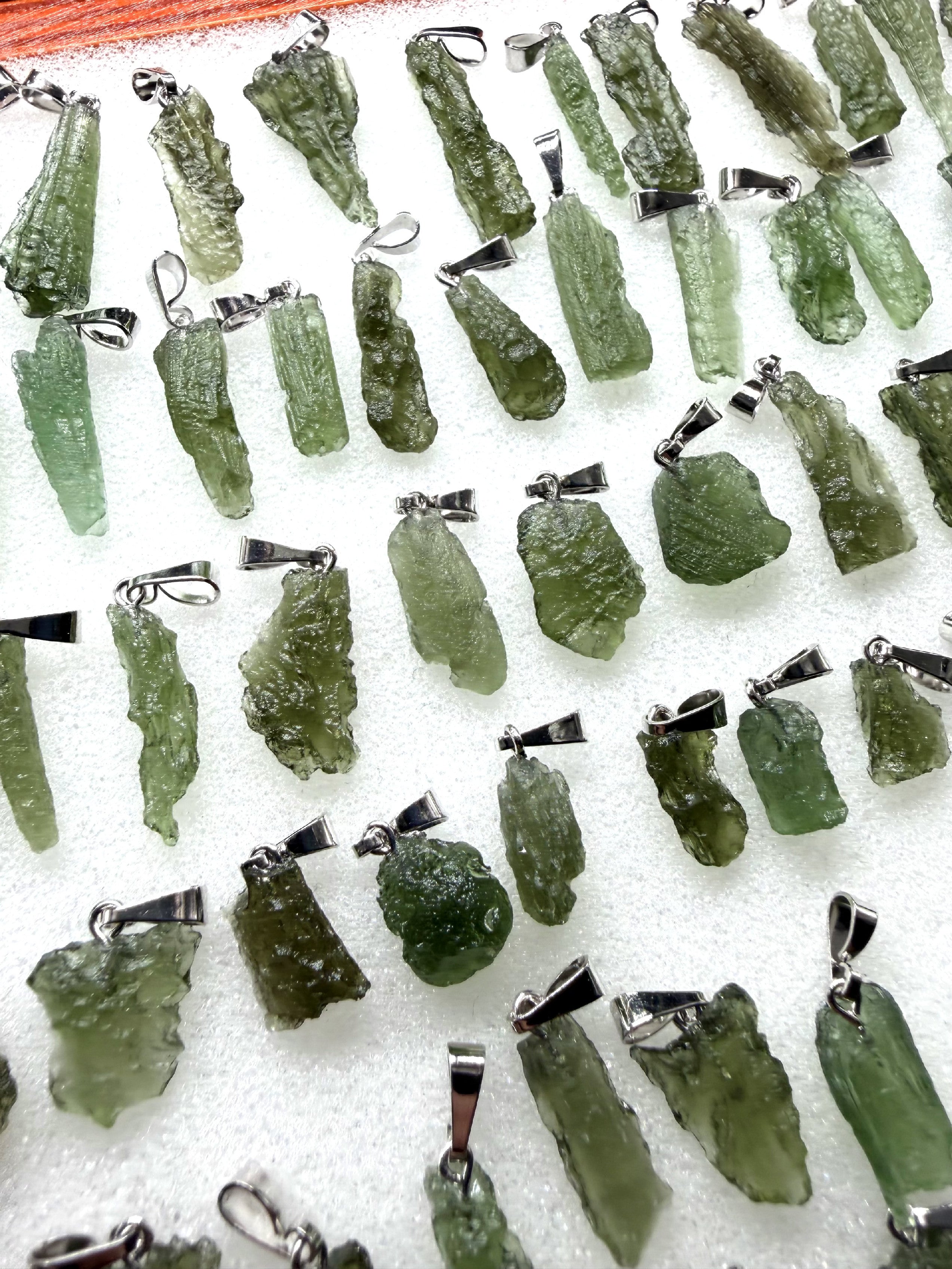 Moldavite jewellery – 155 pcs - VSPERK10