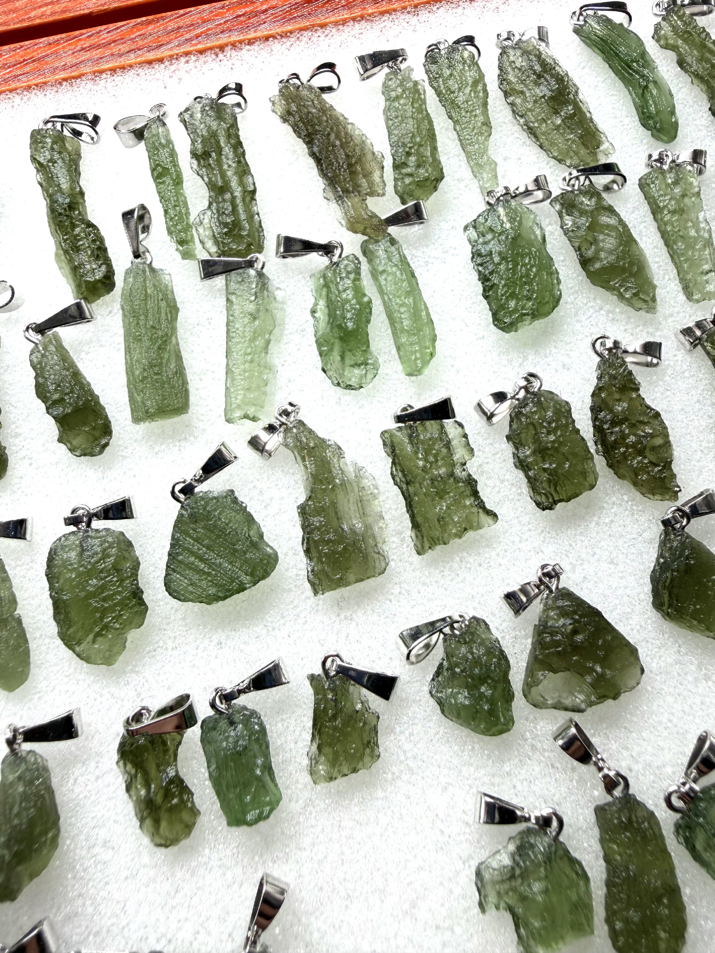 Moldavite jewellery – 155 pcs - VSPERK10
