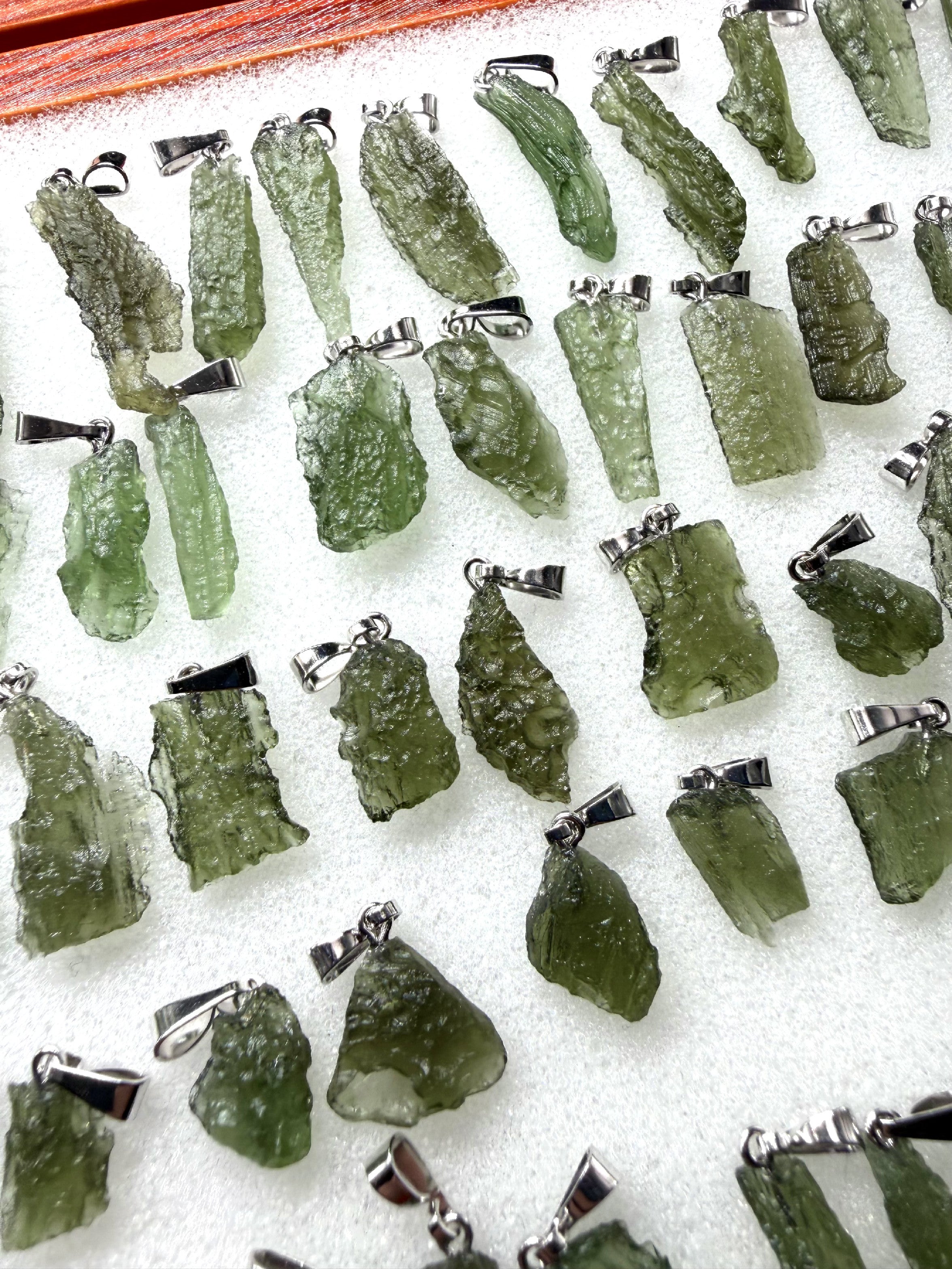 Moldavite jewellery – 155 pcs - VSPERK10