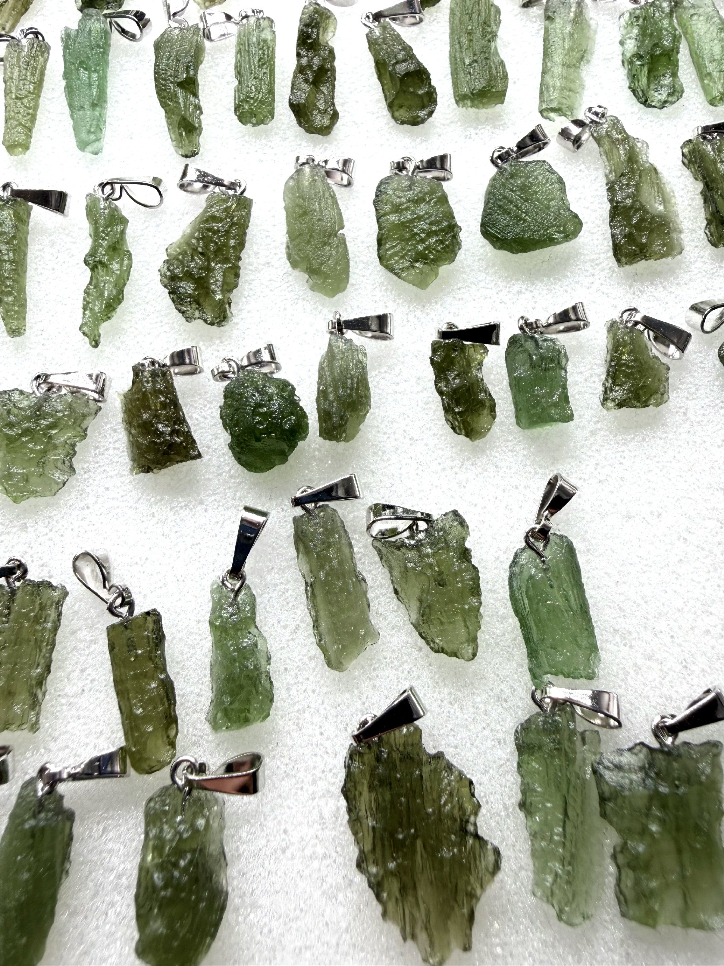 Moldavite jewellery – 155 pcs - VSPERK10