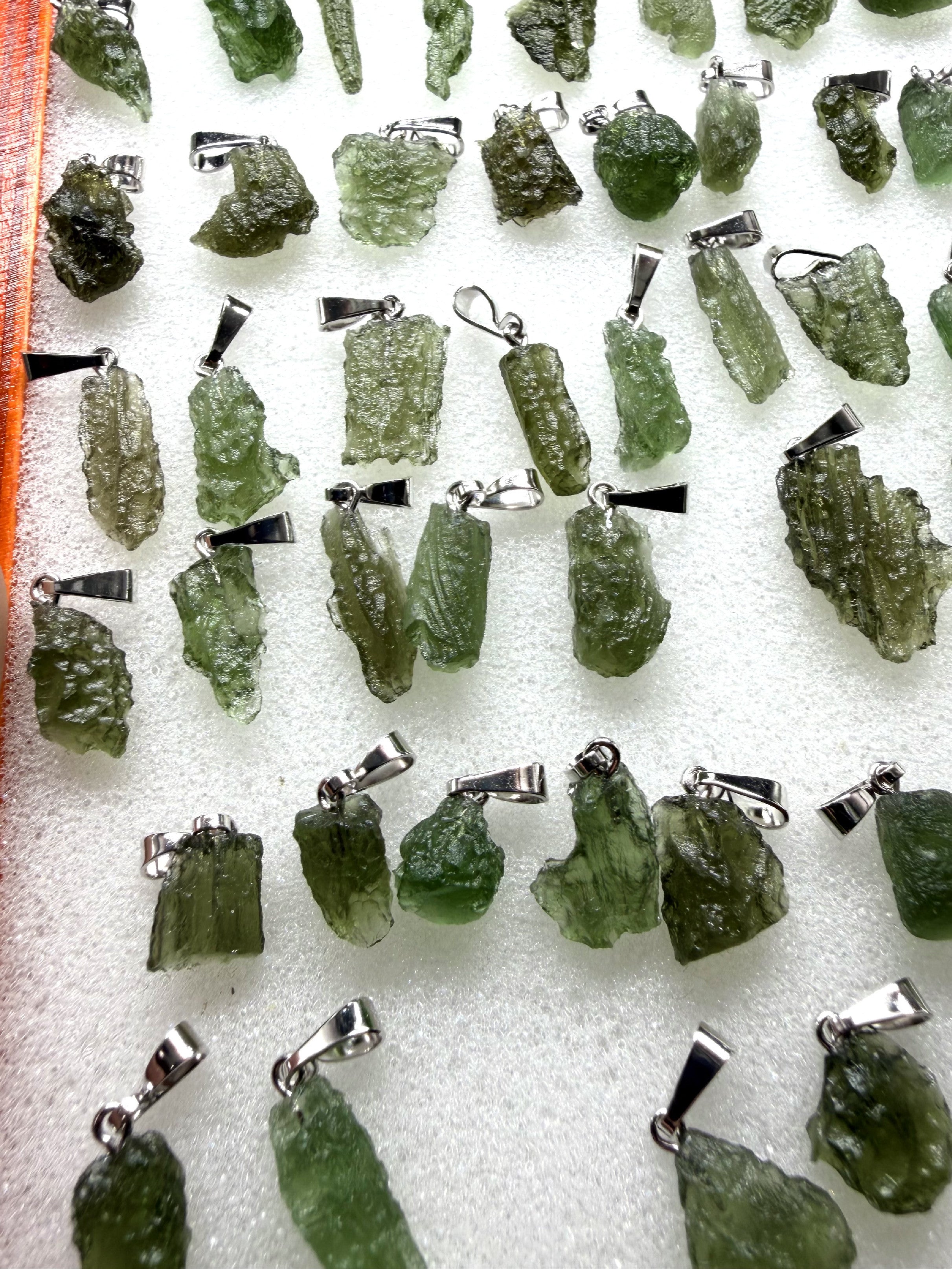 Moldavite jewellery – 155 pcs - VSPERK10