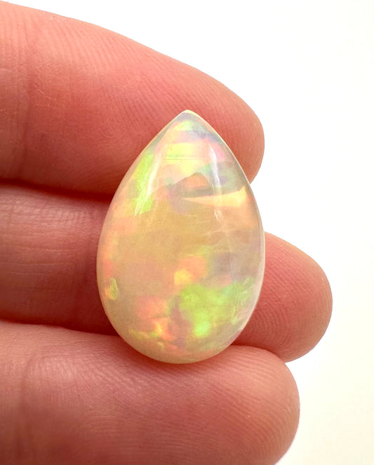Opale Prezioso – Cabochon – Welo, Ethiopia – OPK009