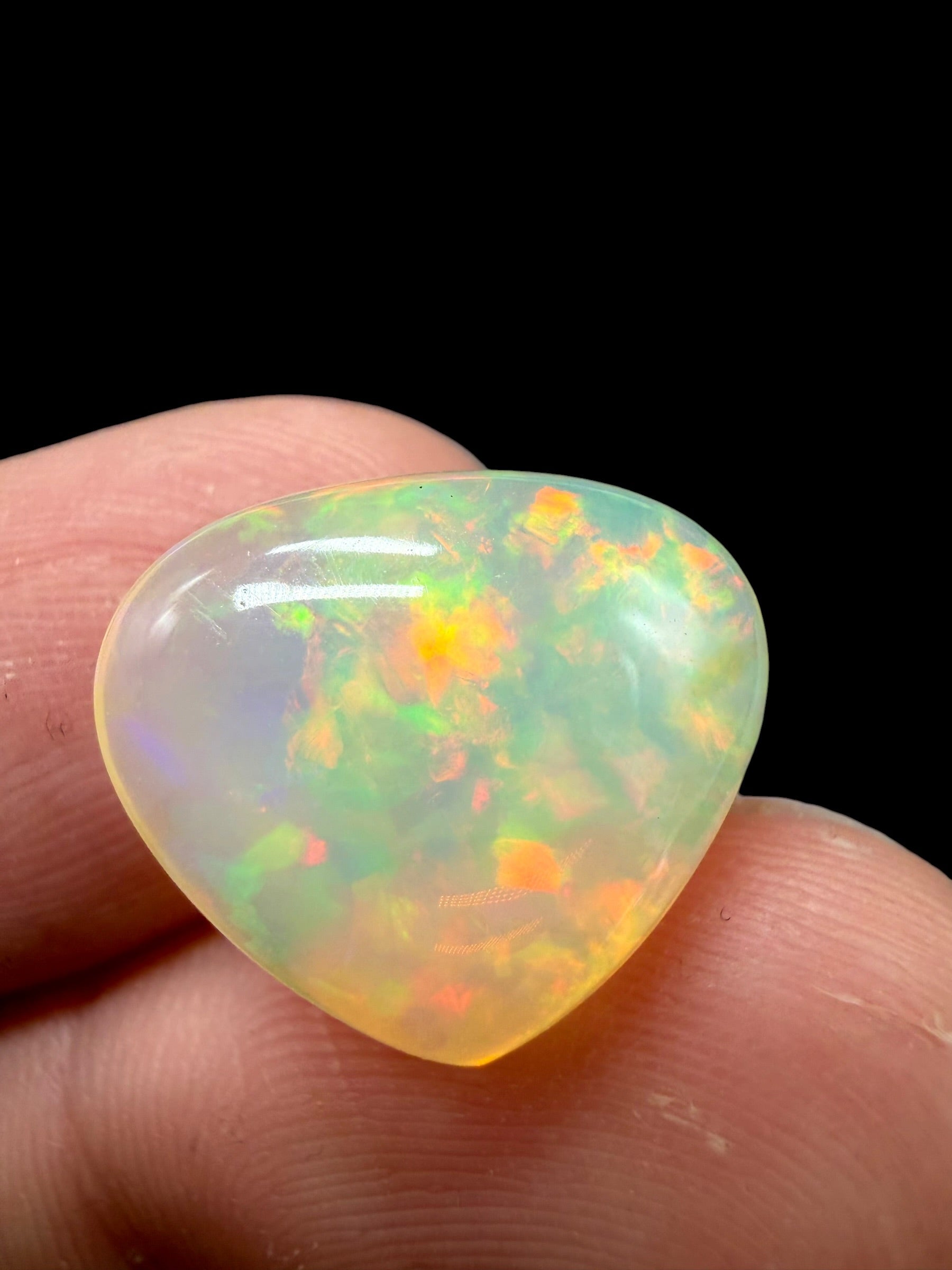 Precious opal cabochon 7,4ct – Welo, Ethiopia - OPK010
