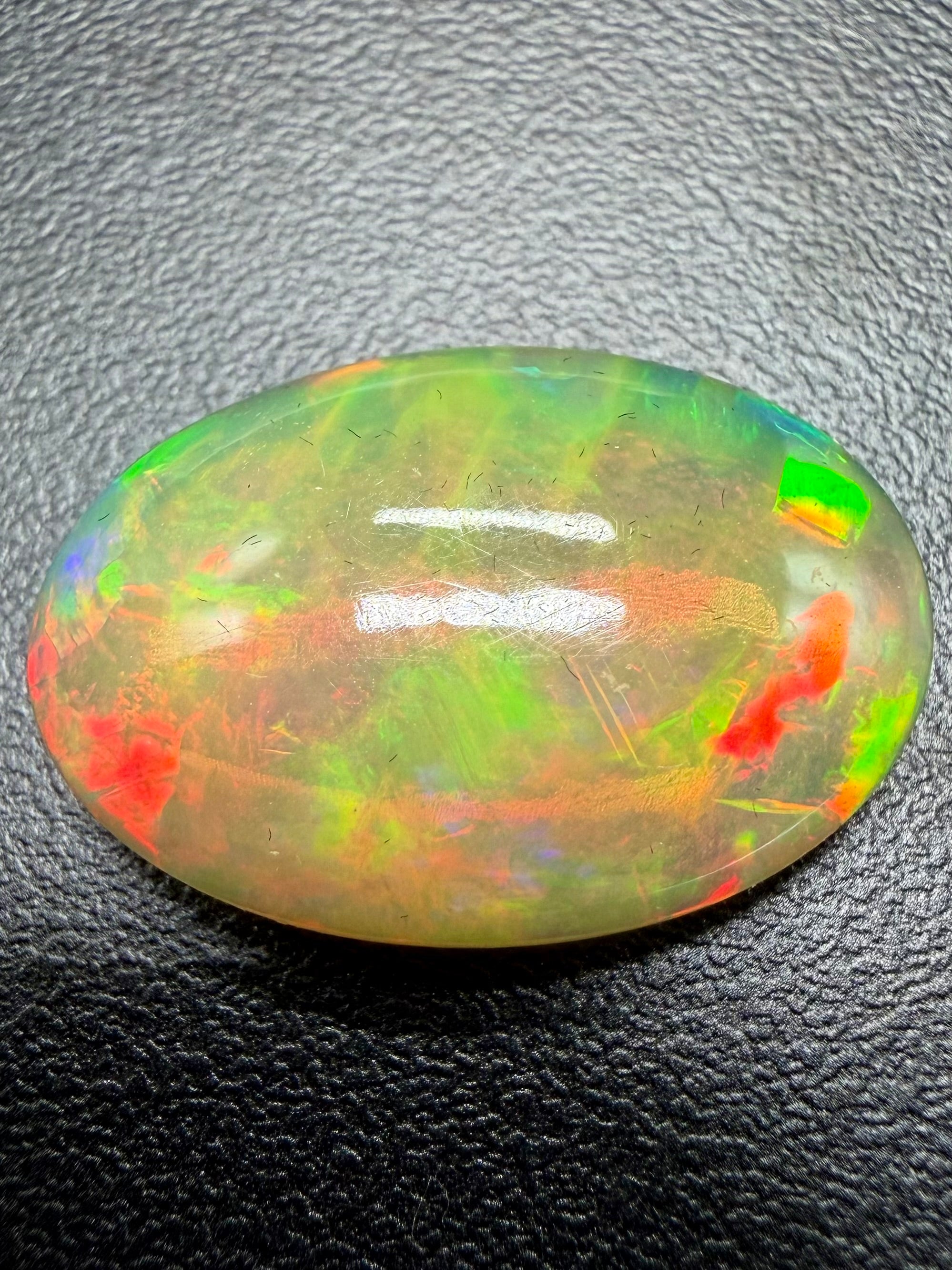 Precious opal cabochon 6ct – Welo, Ethiopia - OPK011