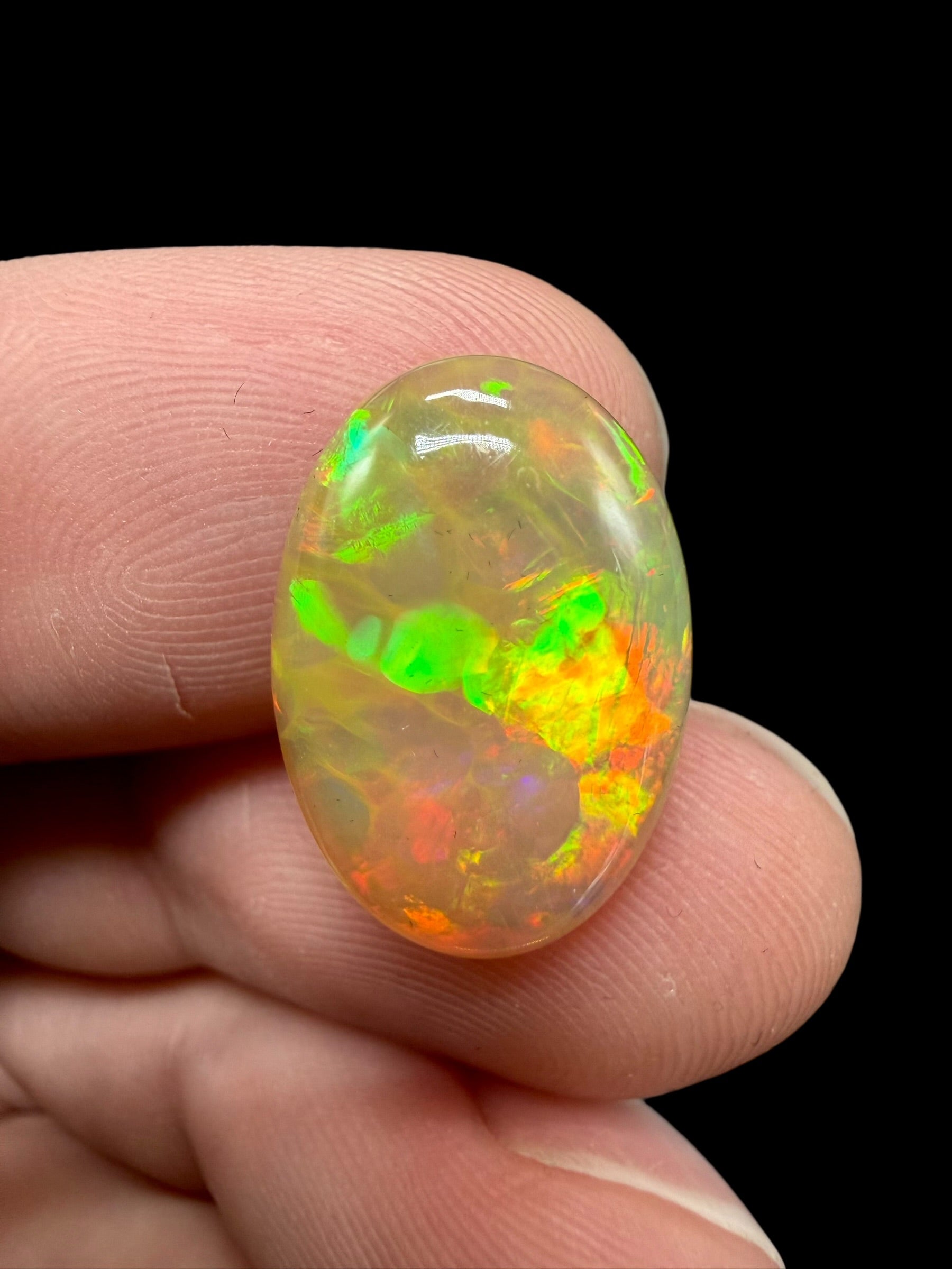 Precious opal cabochon 6ct – Welo, Ethiopia