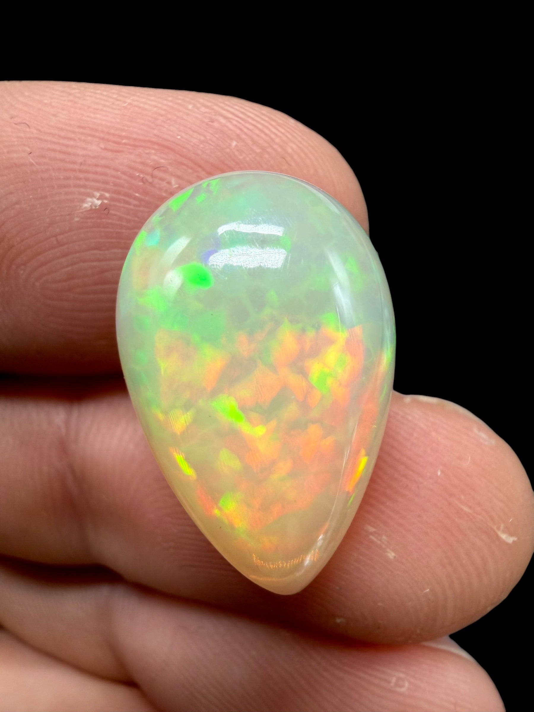 Precious opal cabochon 7,8ct – Welo, Ethiopia - OPK013