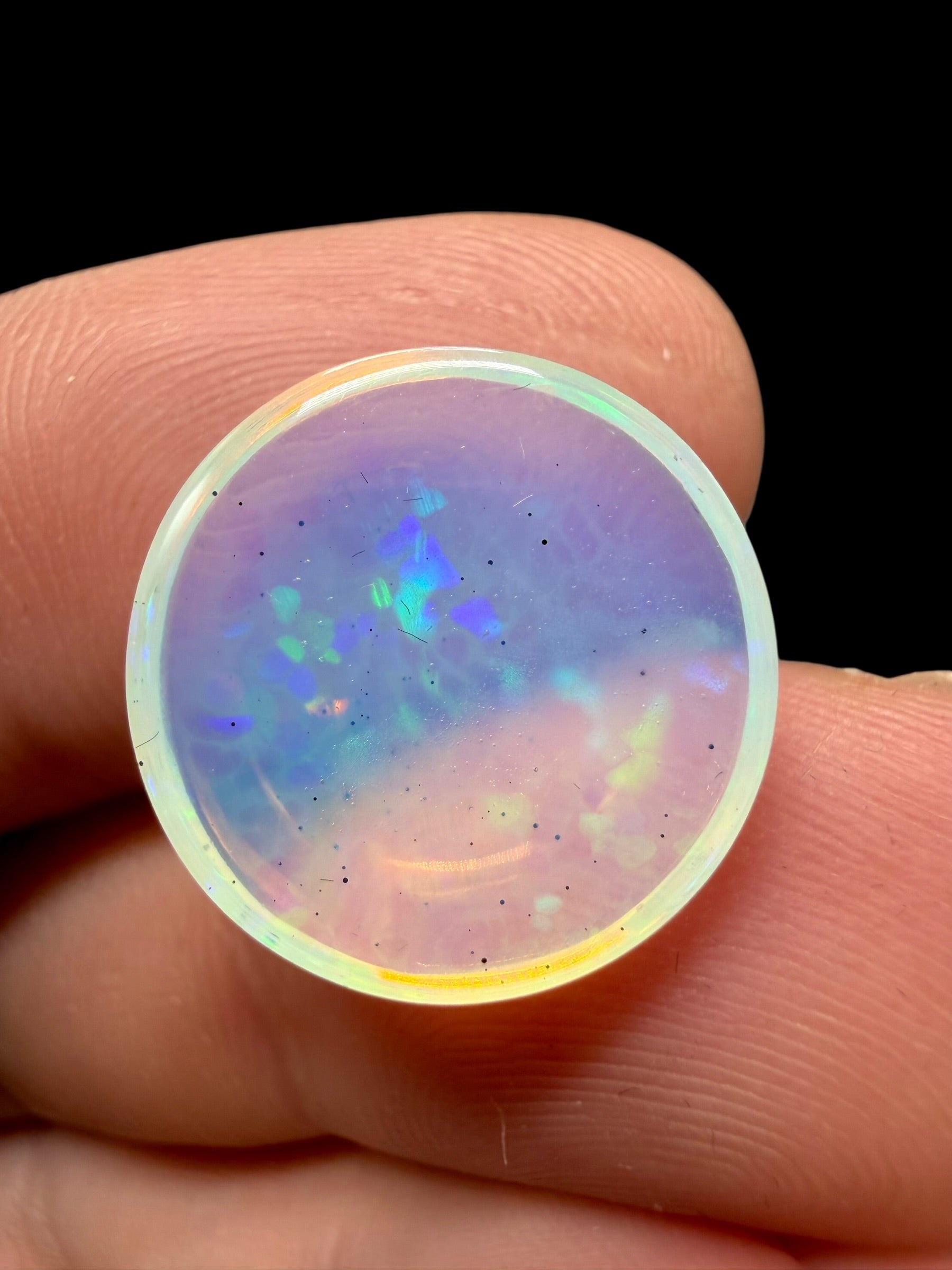 Precious opal cabochon 8,3ct – Welo, Ethiopia - OPK015