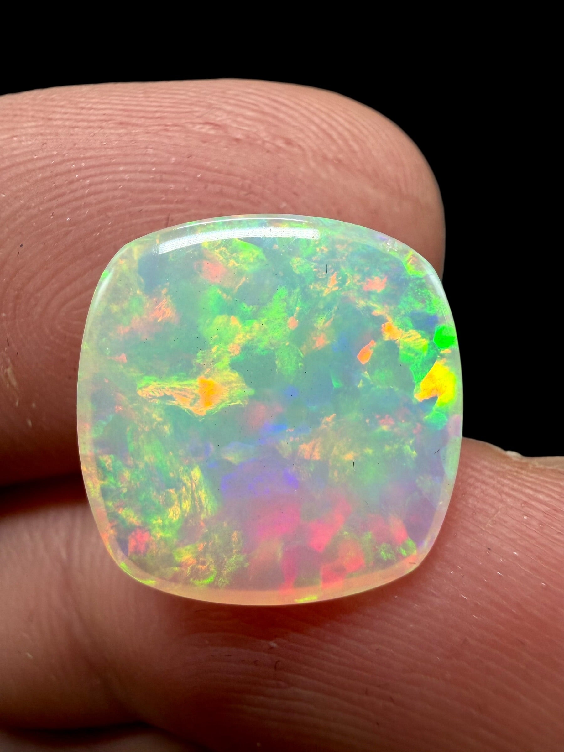 Precious opal cabochon 4,7ct – Welo, Ethiopia - OPK016