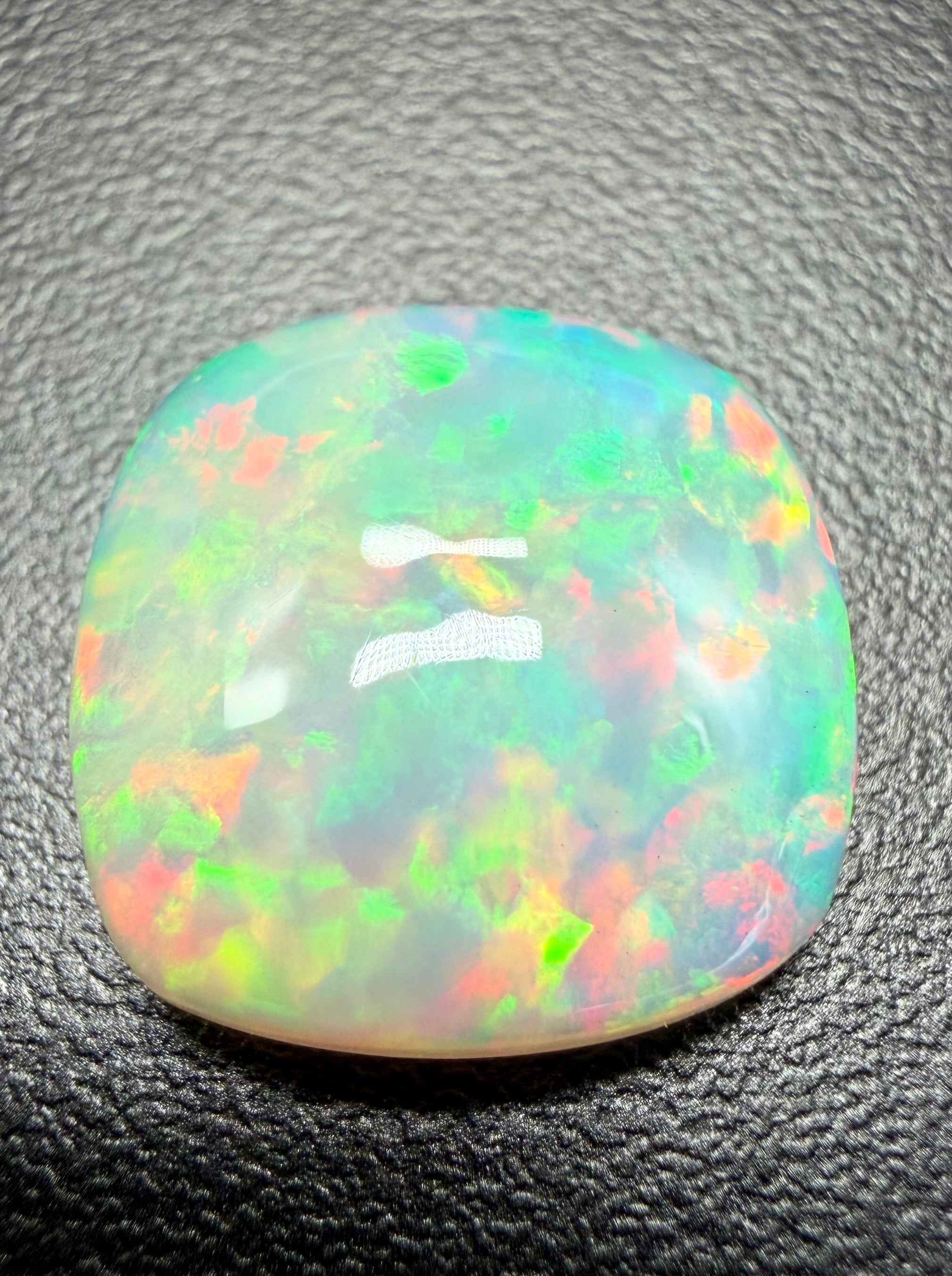 Precious opal cabochon 4,7ct – Welo, Ethiopia - OPK016
