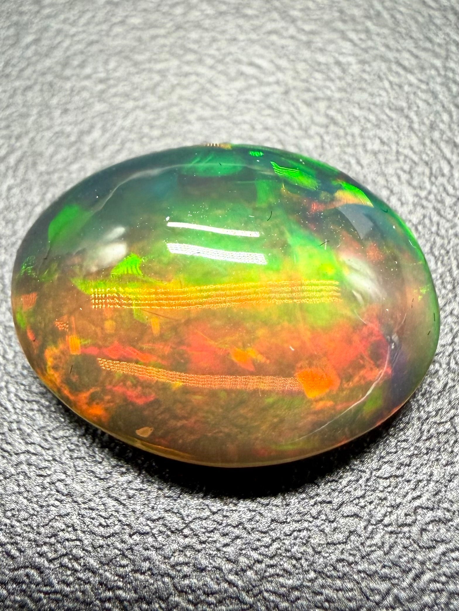 Precious opal cabochon 6ct – Welo, Ethiopia - OPK017