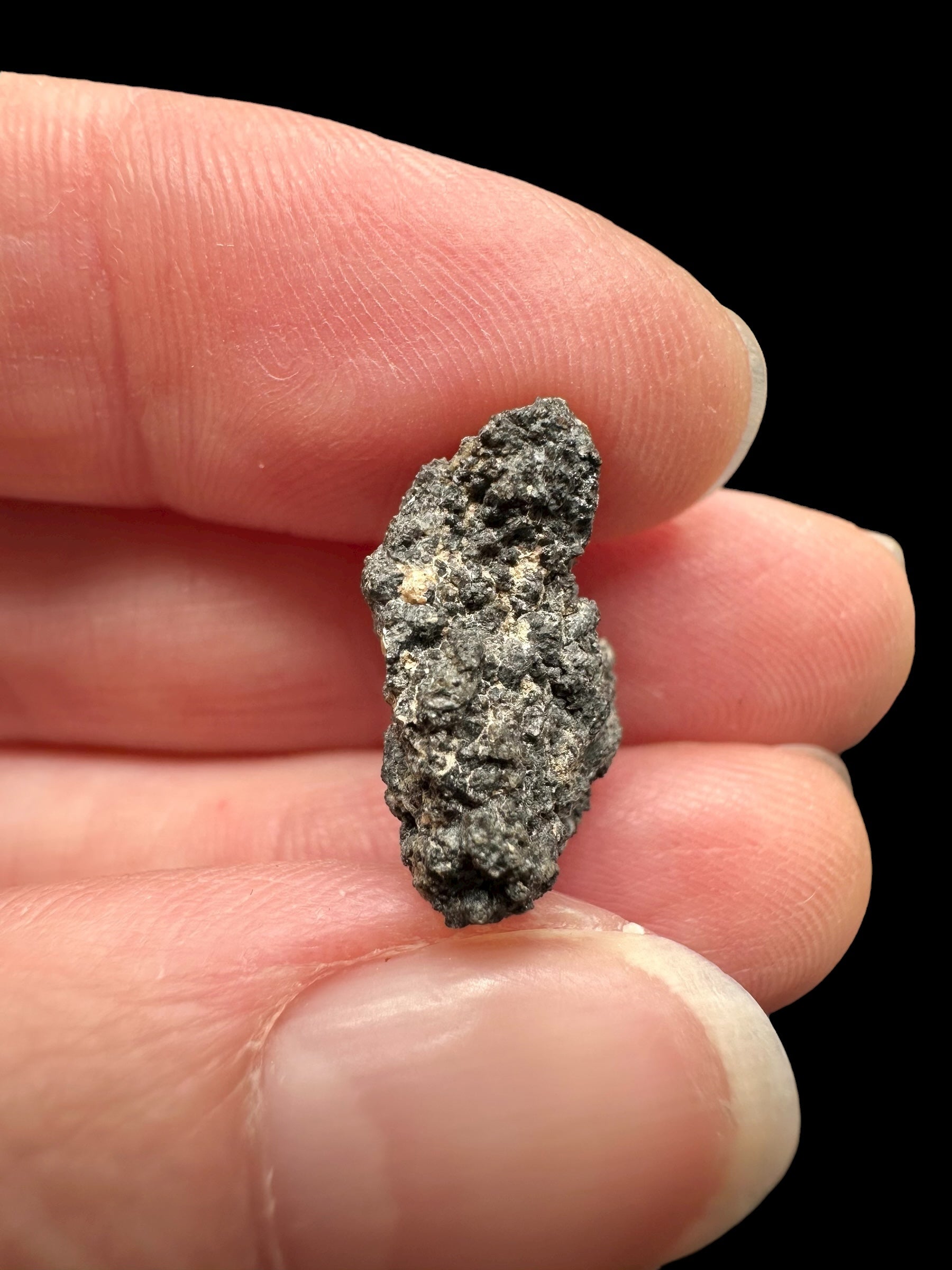 Meteorite Ksar Ghilane 022 – 1,9g – Tunisia - MEKG28