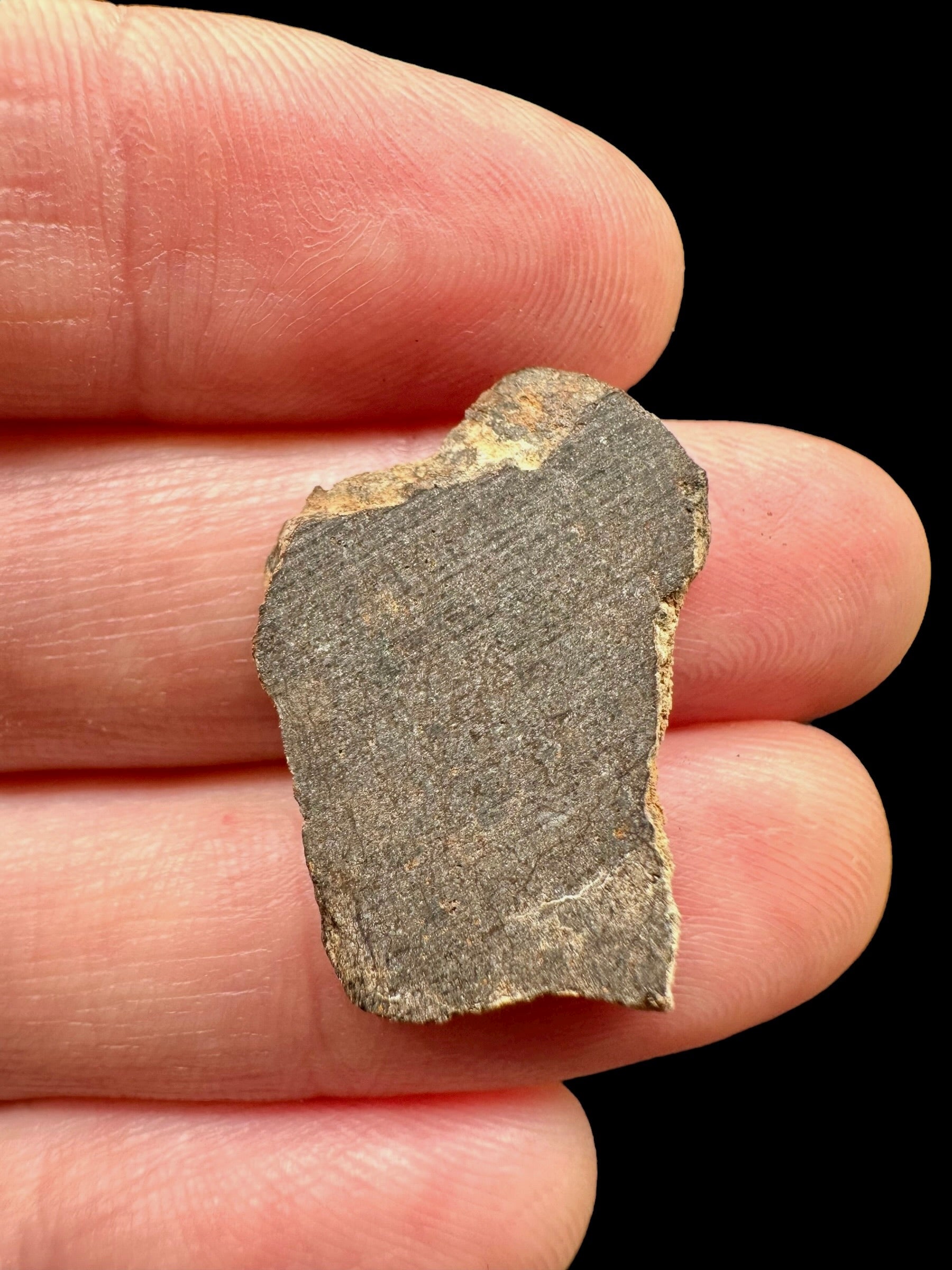Meteorite Al Haggounia 001 – 1,6g – Western Sahara - MEAH66
