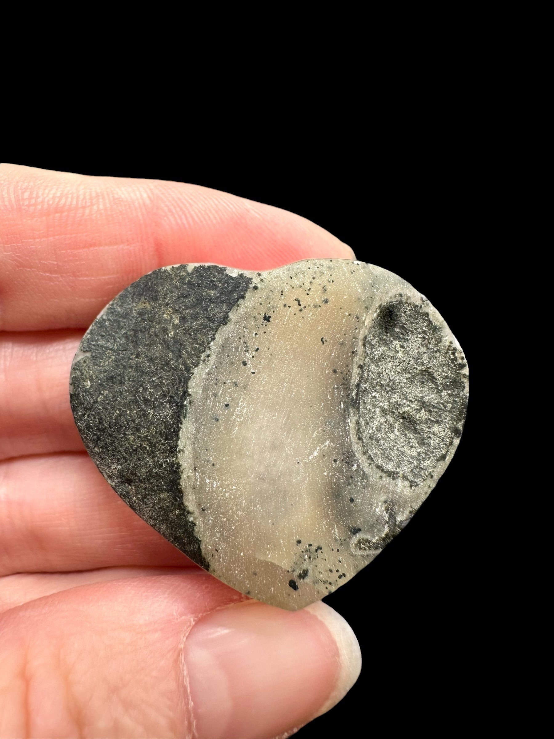 Amethyst heart – Uruguay - AMS05