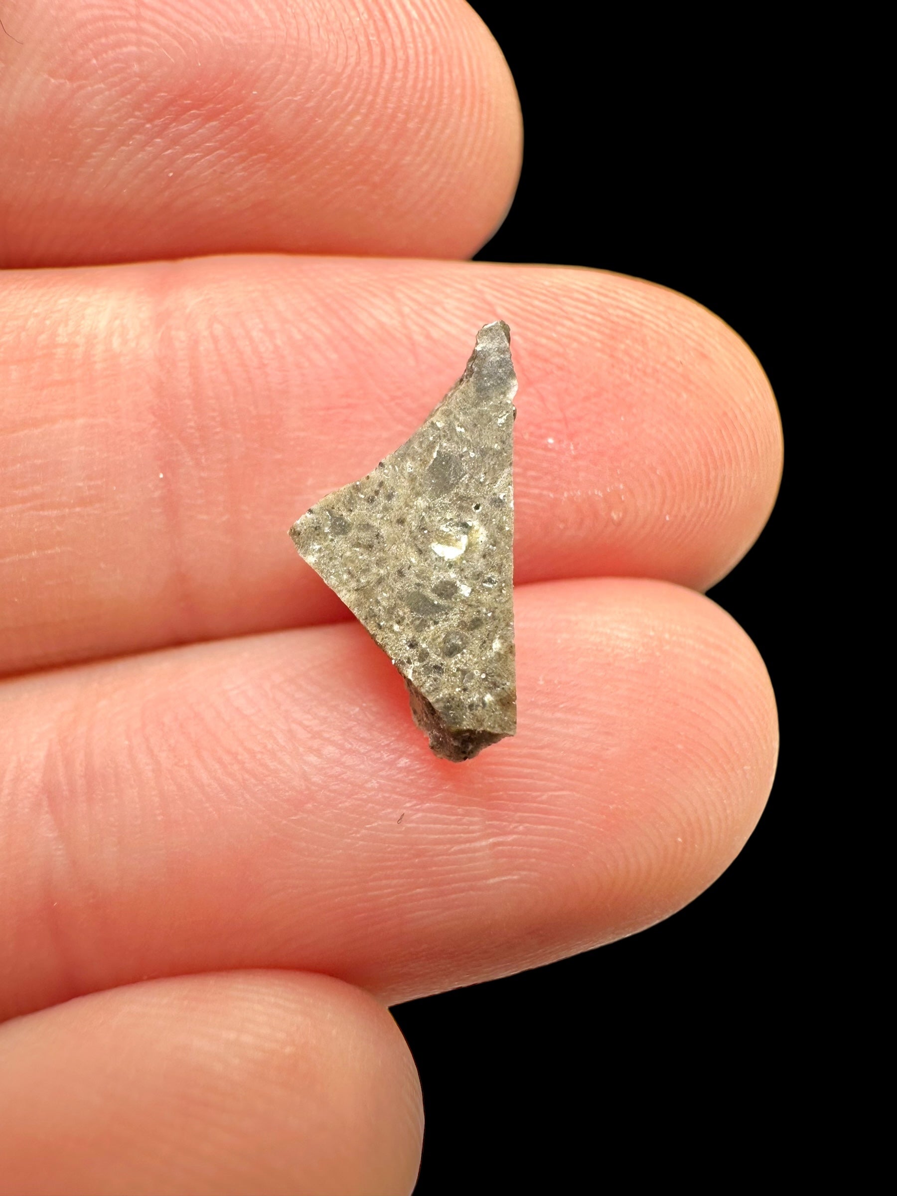 Lunar meteorite Oued el Hamim 001 – 0,3g – Libya - MEOH27