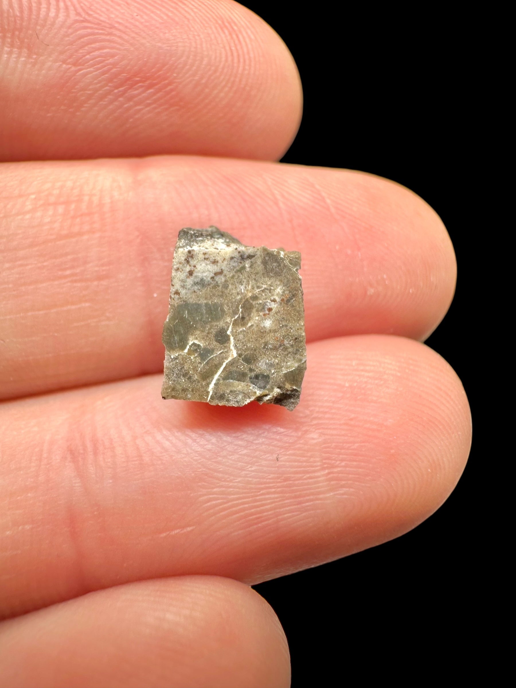 Lunar meteorite Oued el Hamim 001 – 0,5g – Libya - MEOH28