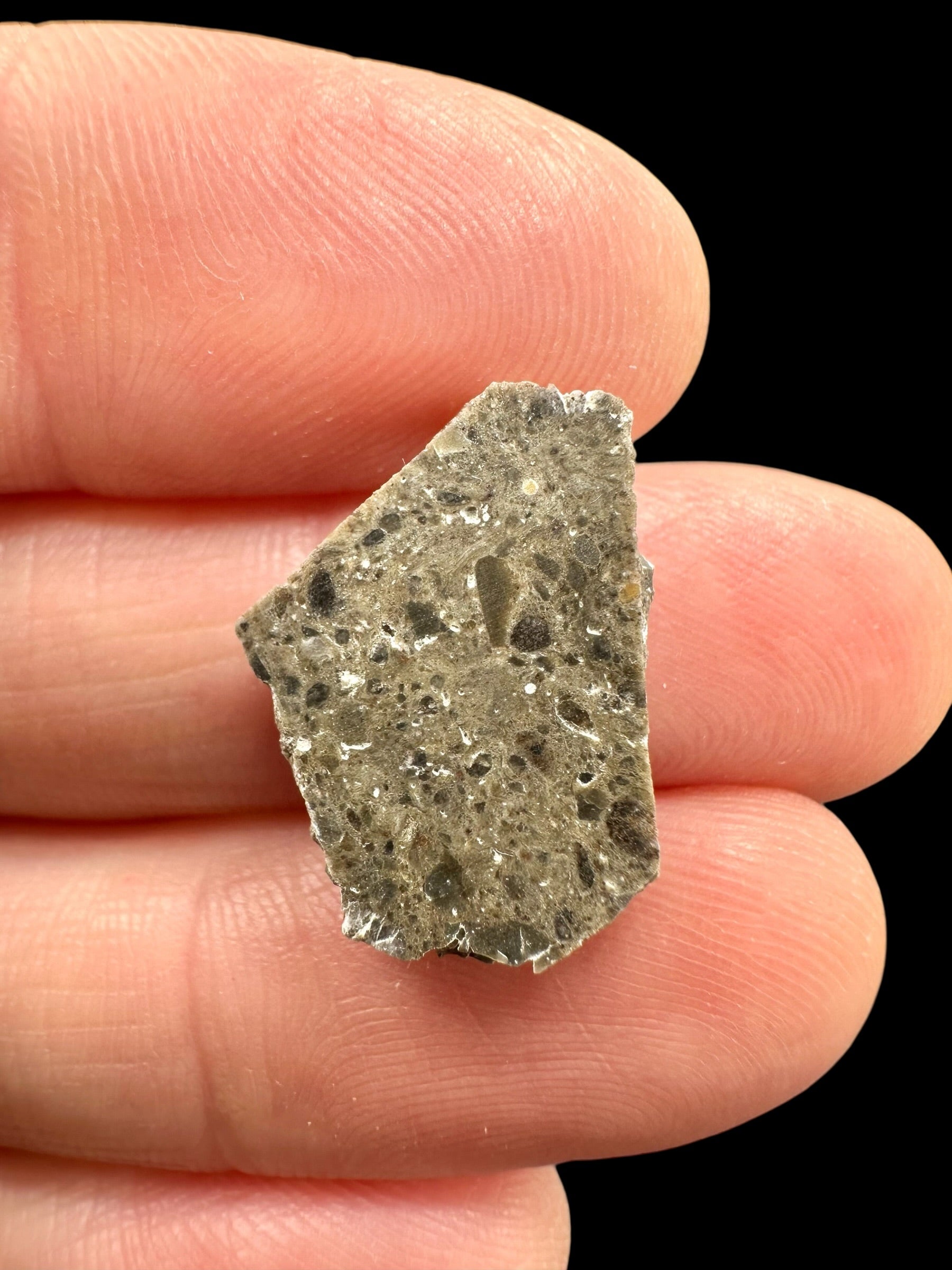 Lunar meteorite Oued el Hamim 001 – 1,4g – Libya - MEOH33