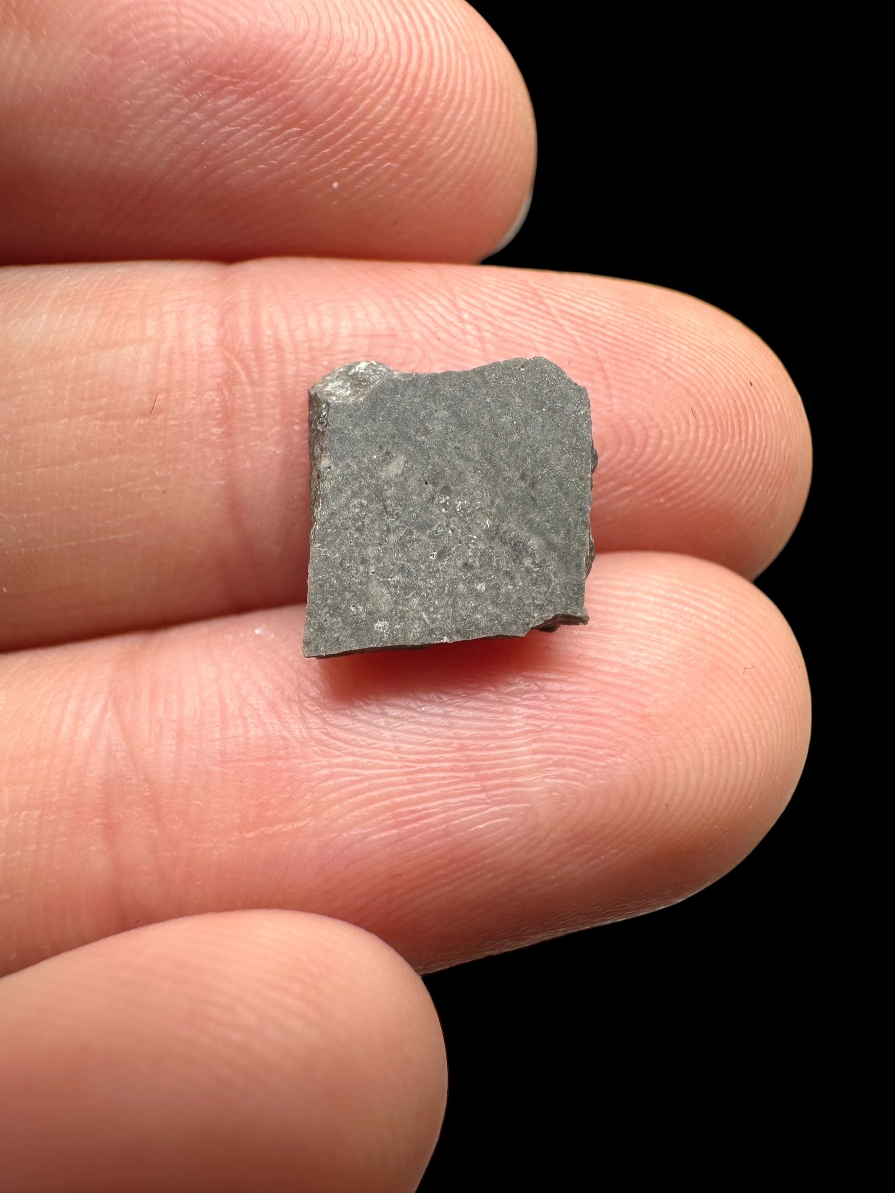 Lunar meteorite El Atchane 024 – 0,5g – Algeria - MEAT02