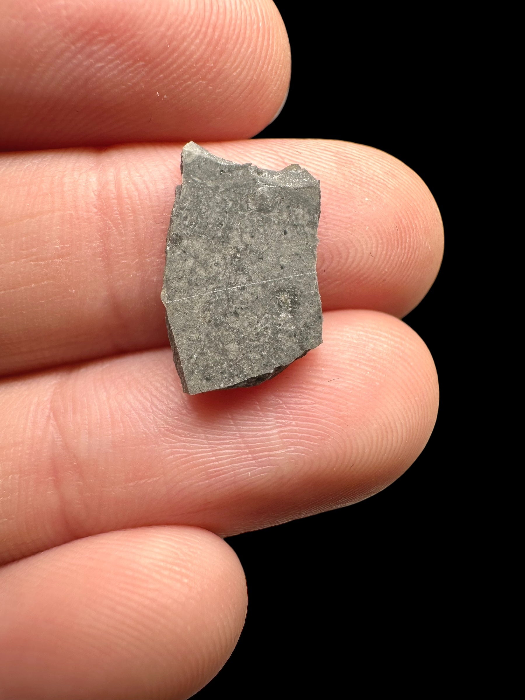 Lunar meteorite El Atchane 024 – 0,7g – Algeria - MEAT11