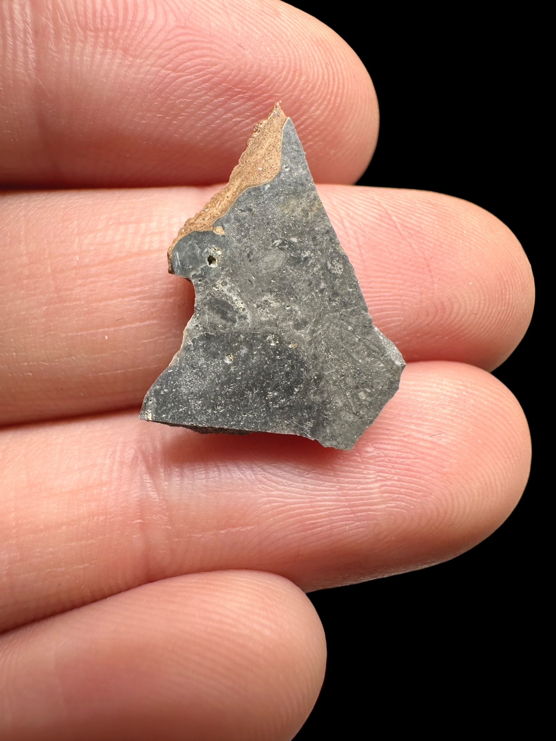 Lunar meteorite El Atchane 024 – 0,99g – Algeria - MEAT12