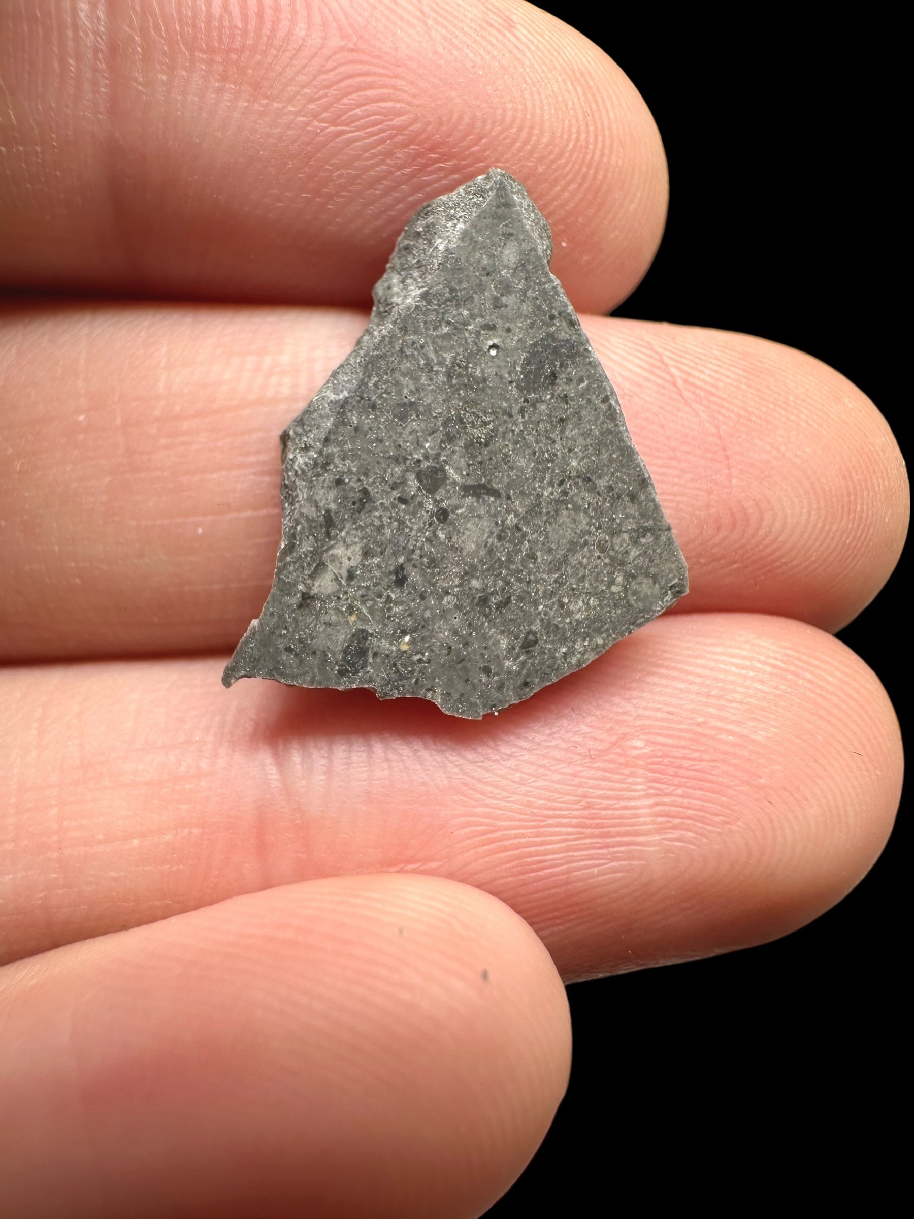 Lunar meteorite El Atchane 024 – 1,2g – Algeria - MEAT16