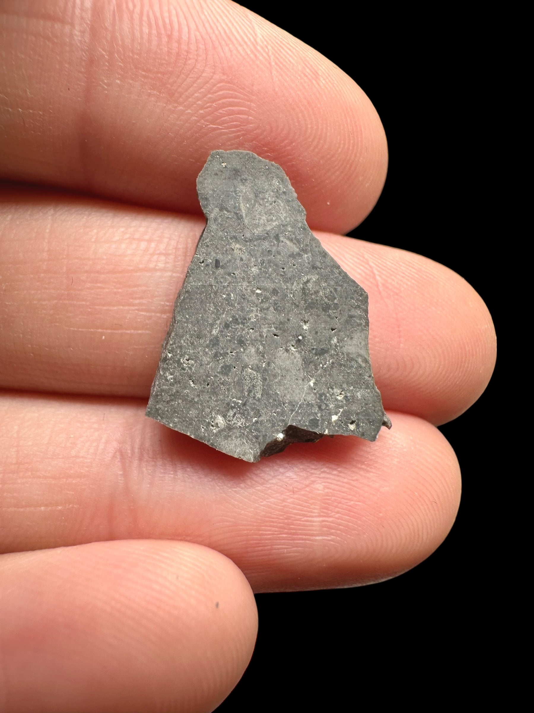 Lunar meteorite El Atchane 024 – 1,2g – Algeria - MEAT16