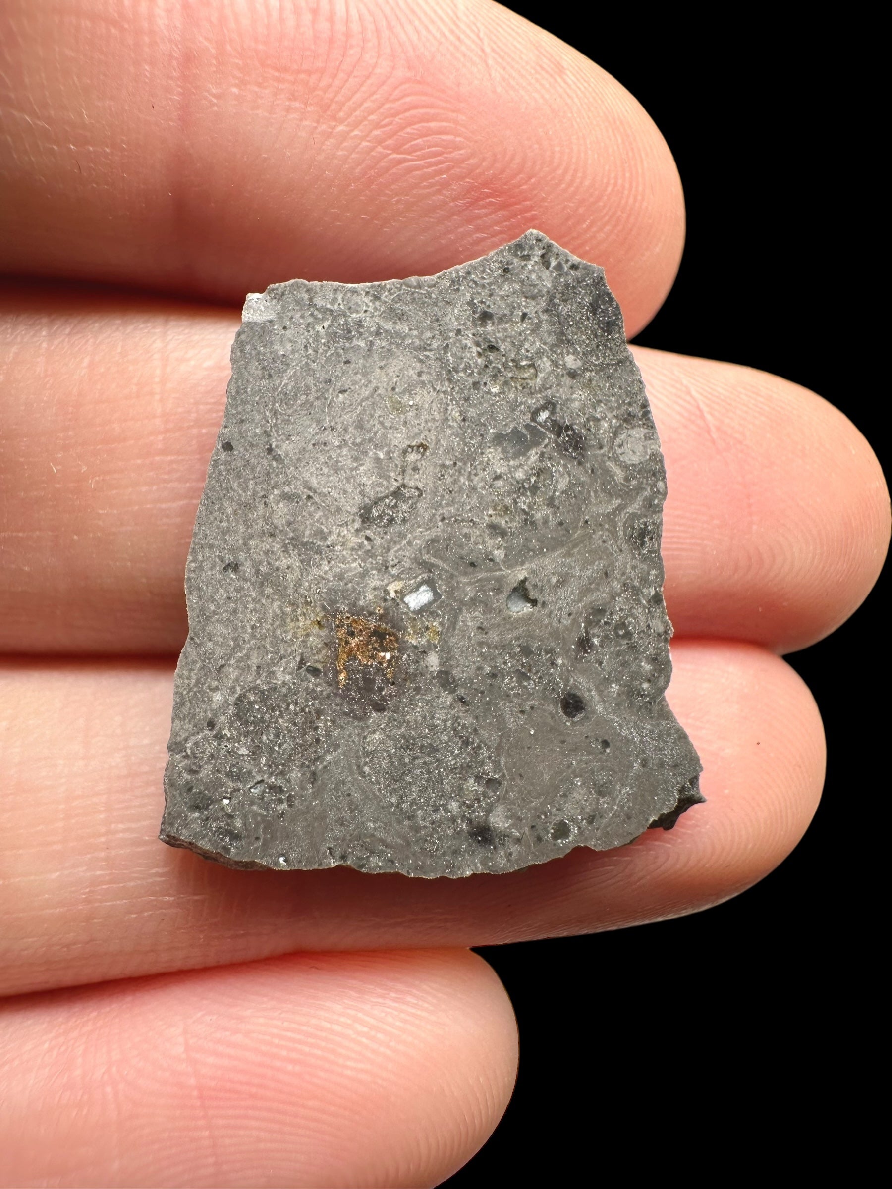 Lunar meteorite El Atchane 024 – 2,7g – Algeria - MEAT17