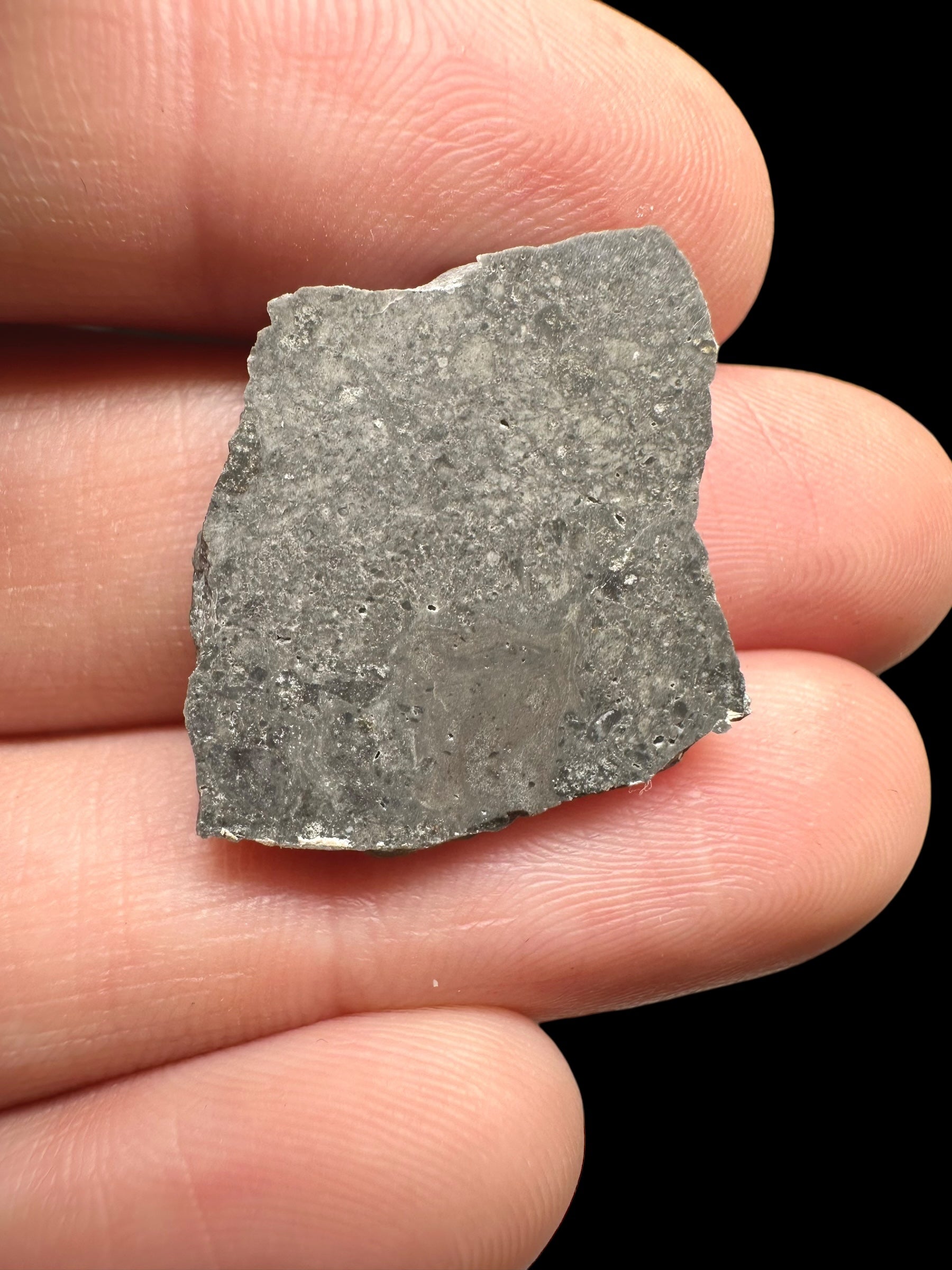 Lunar meteorite El Atchane 024 – 2,2g – Algeria - MEAT18