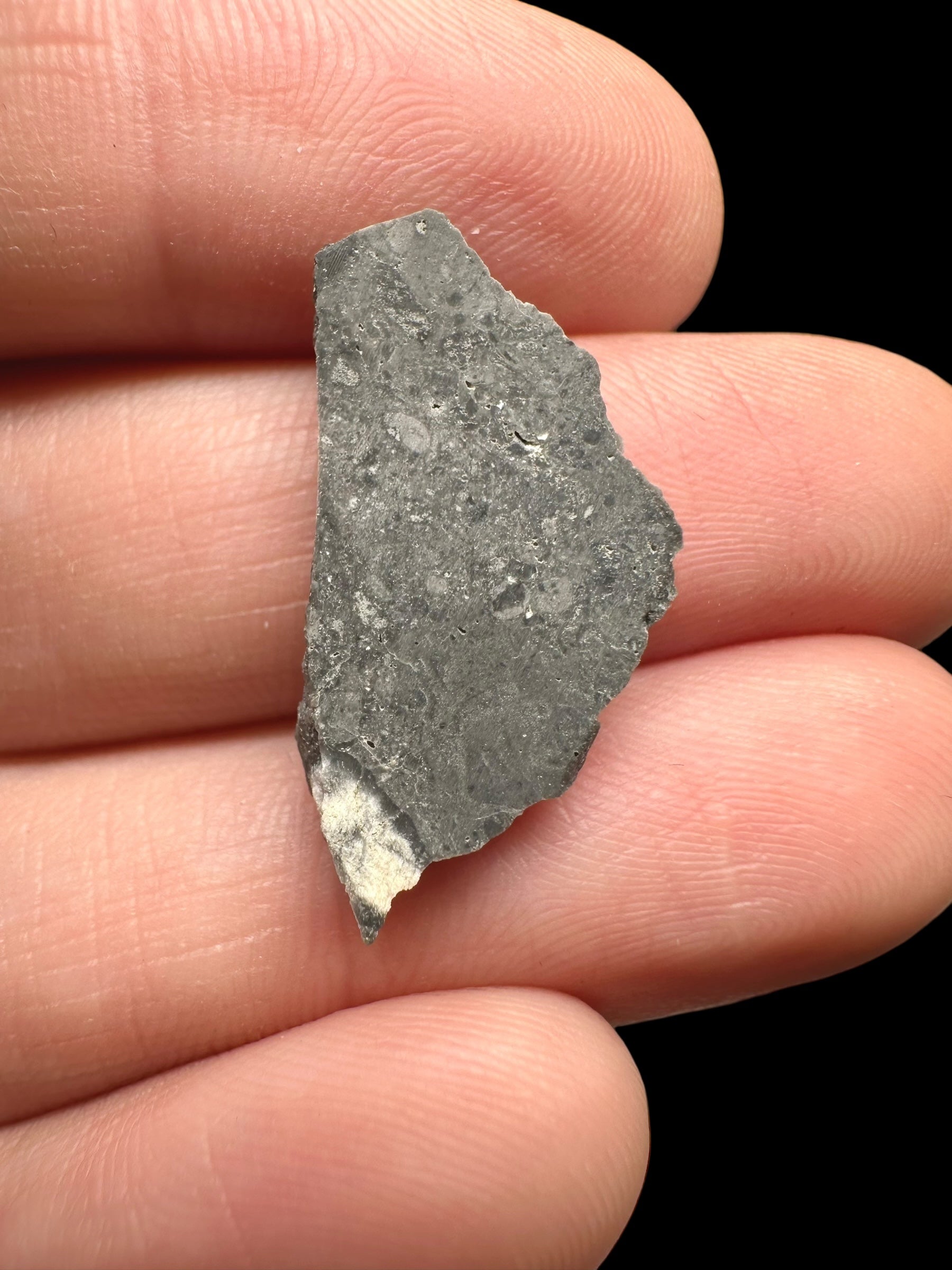 Lunar meteorite El Atchane 024 – 1,2g – Algeria - MEAT21