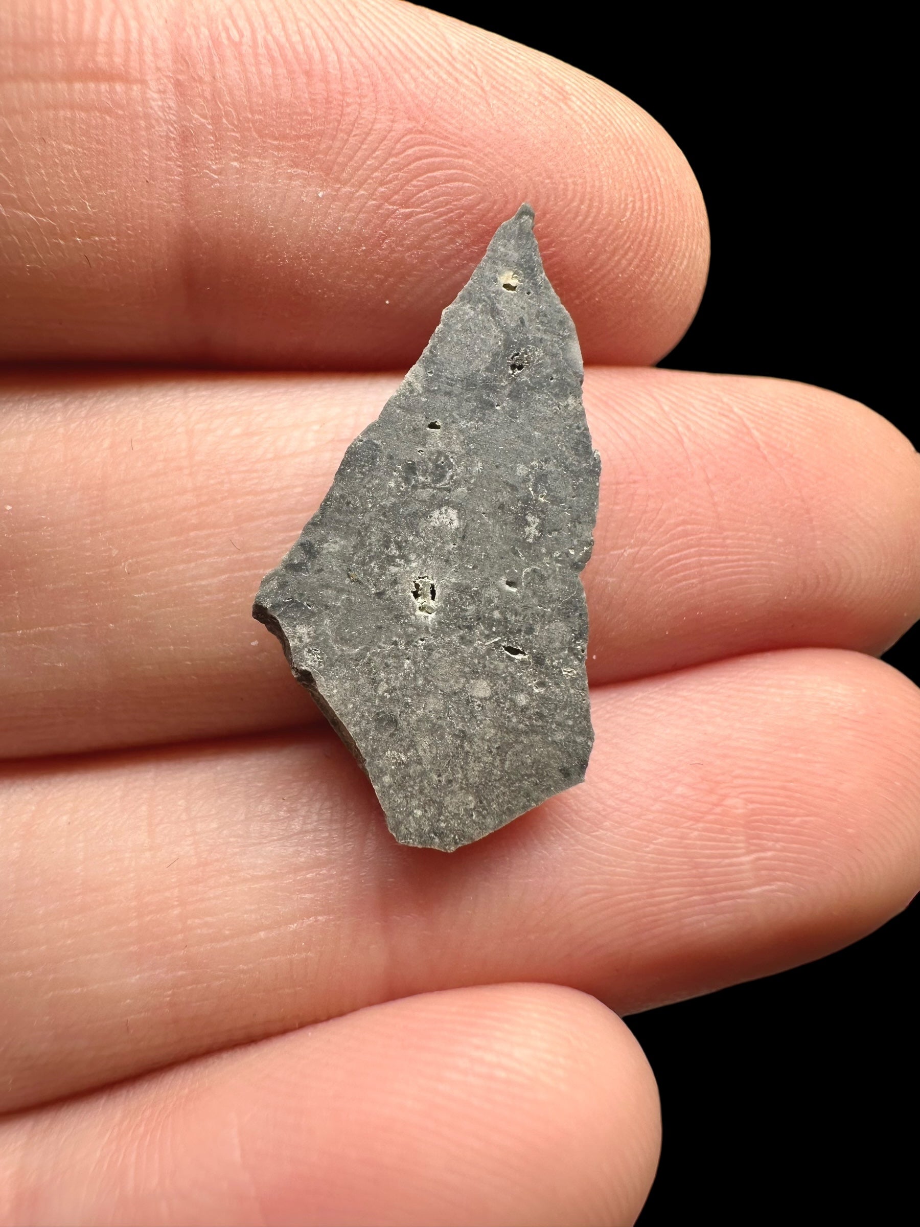 Lunar meteorite El Atchane 024 – 1,1g – Algeria - MEAT23