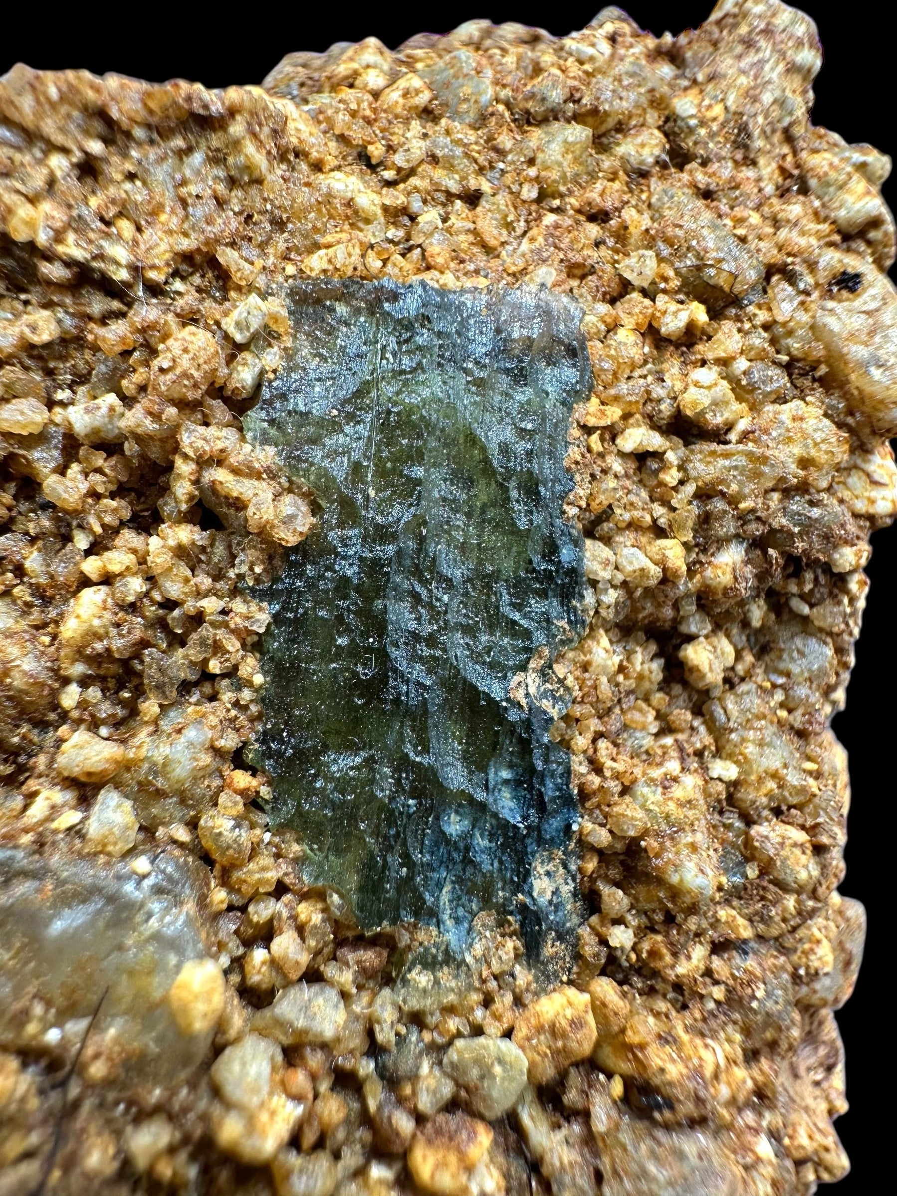 Moldavite in the sediment – Nesmen - INS040