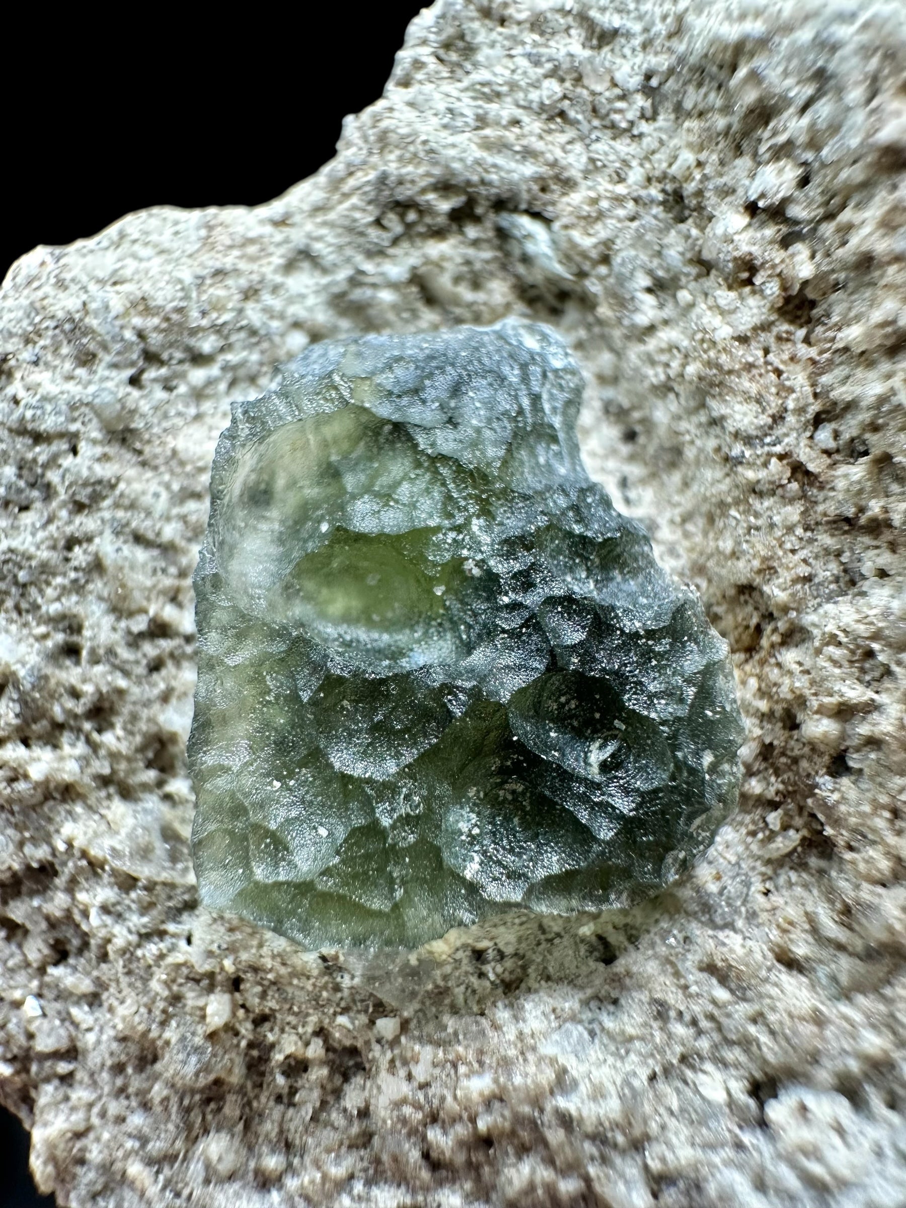 Moldavite in the sediment – Besednice Sever - INS042