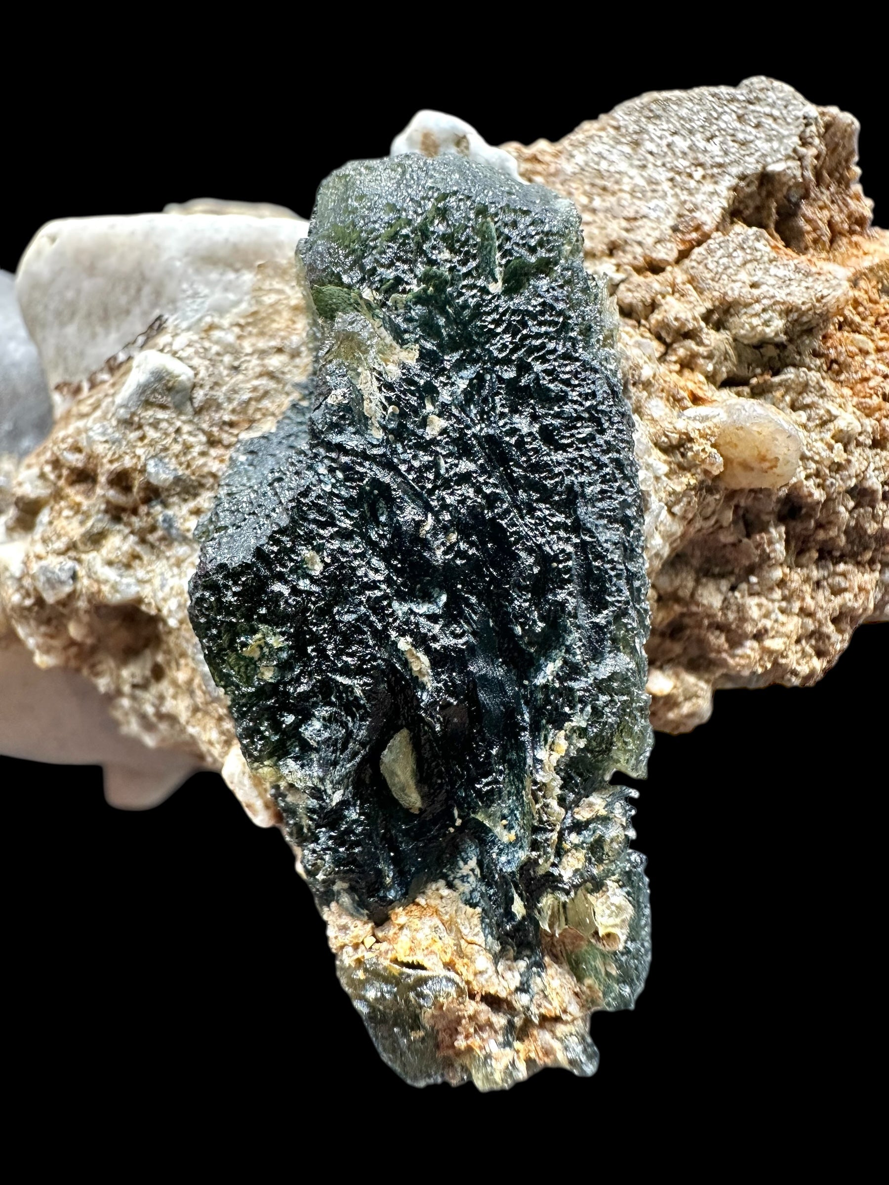 Moldavite in the sediment – Marouskovo pole - INS045