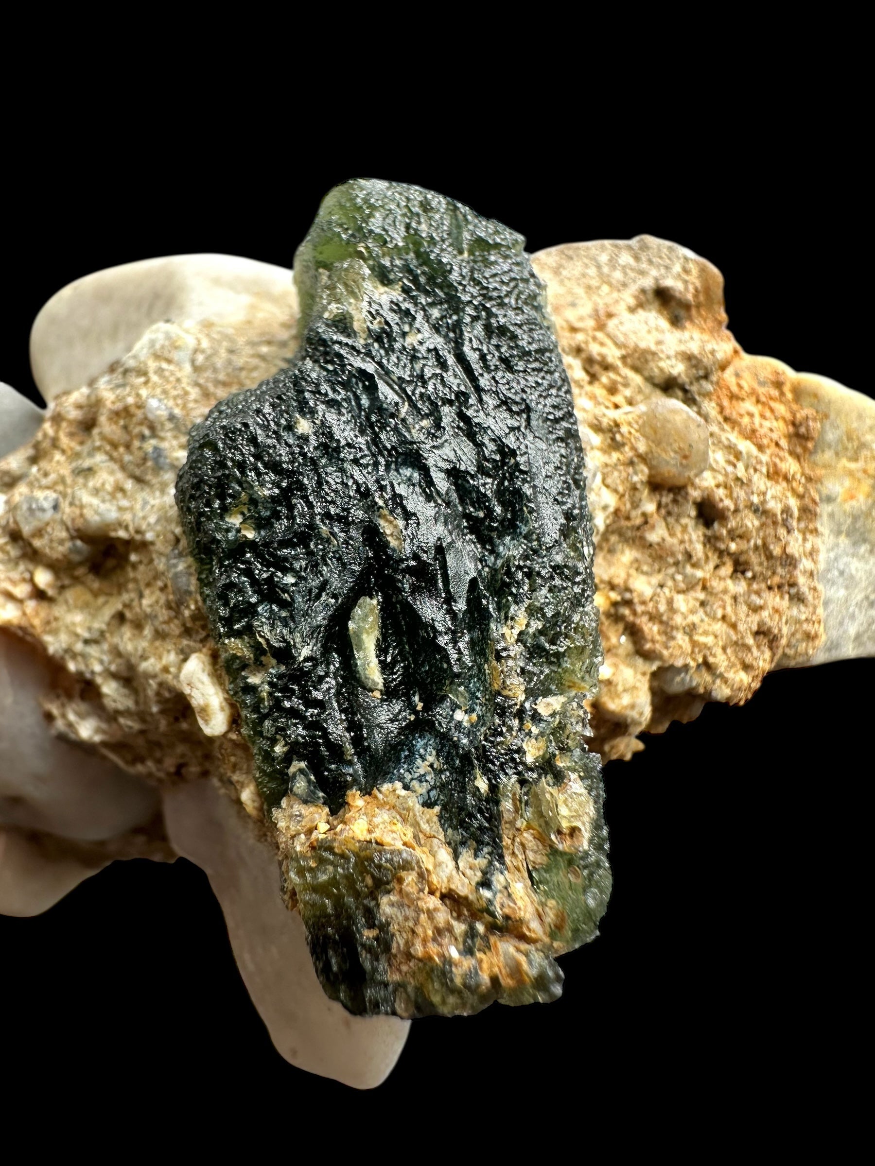 Moldavite in the sediment – Marouskovo pole - INS045