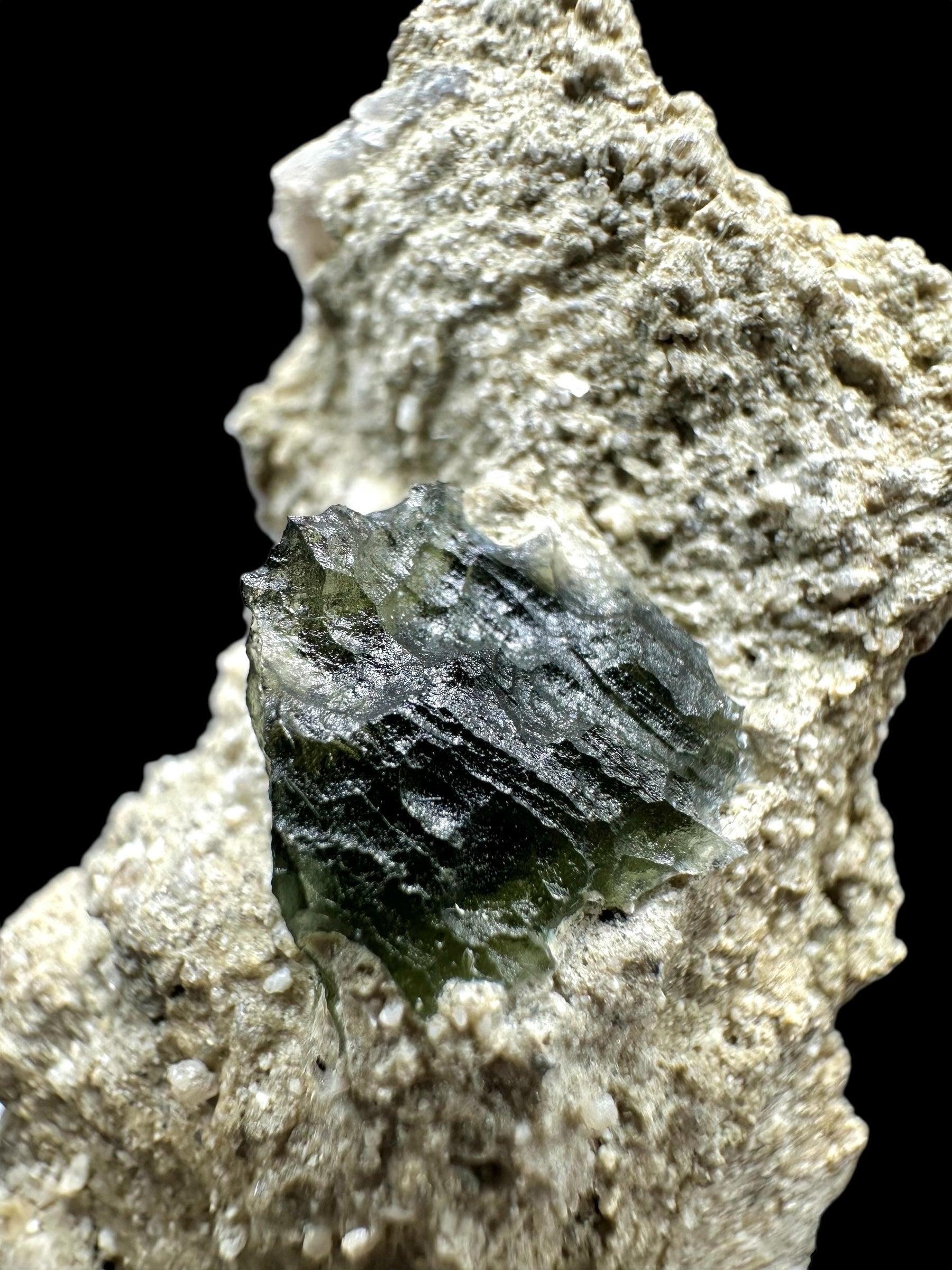 Moldavite in the sediment – Besednice Sever - INS048