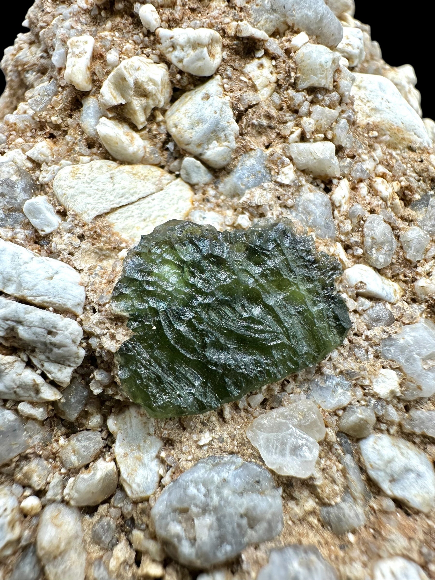 Moldavite in the sediment – Olesnice - INS051