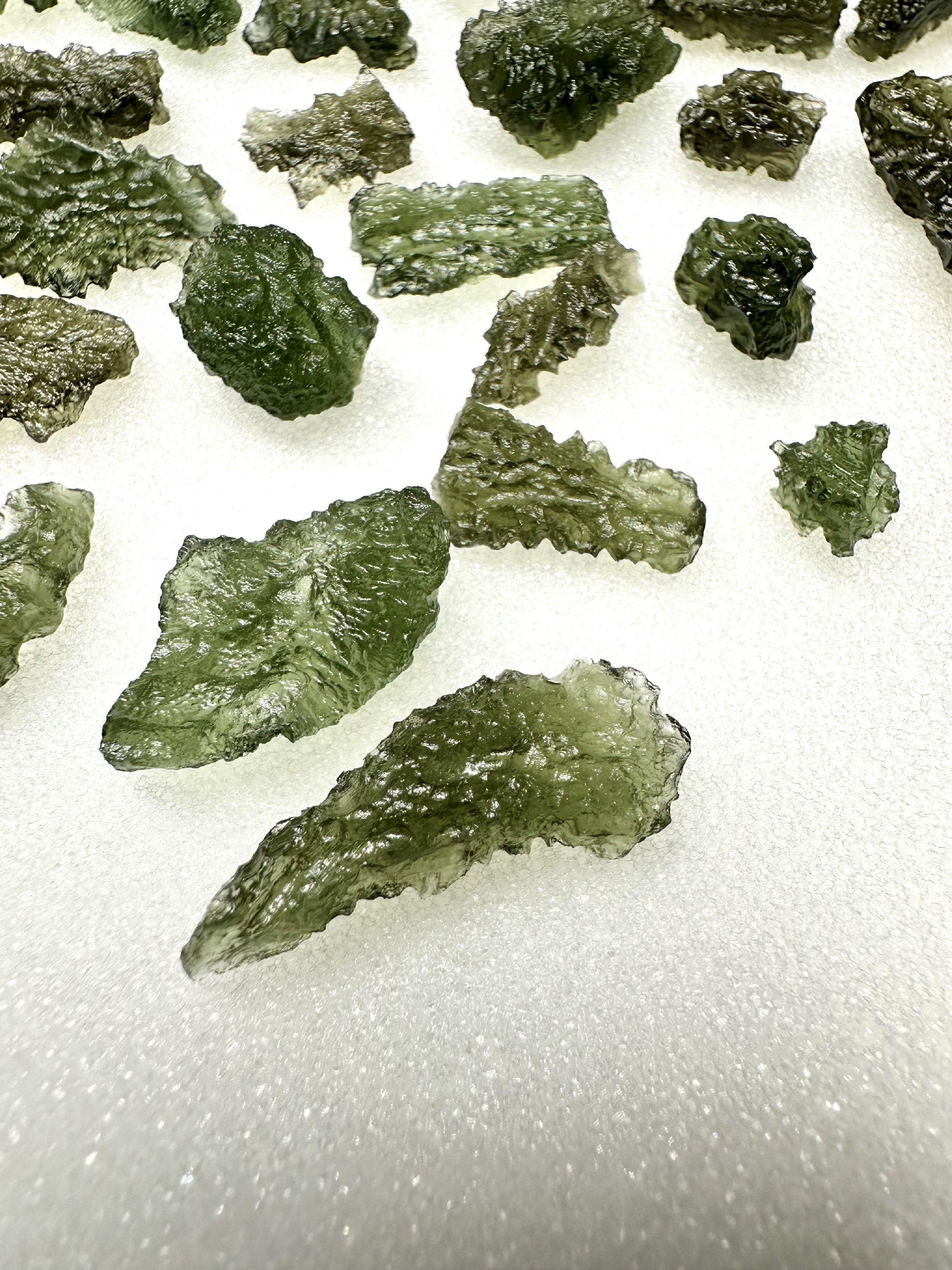 Smaller jewellery Moldavite – 50g - 0V001