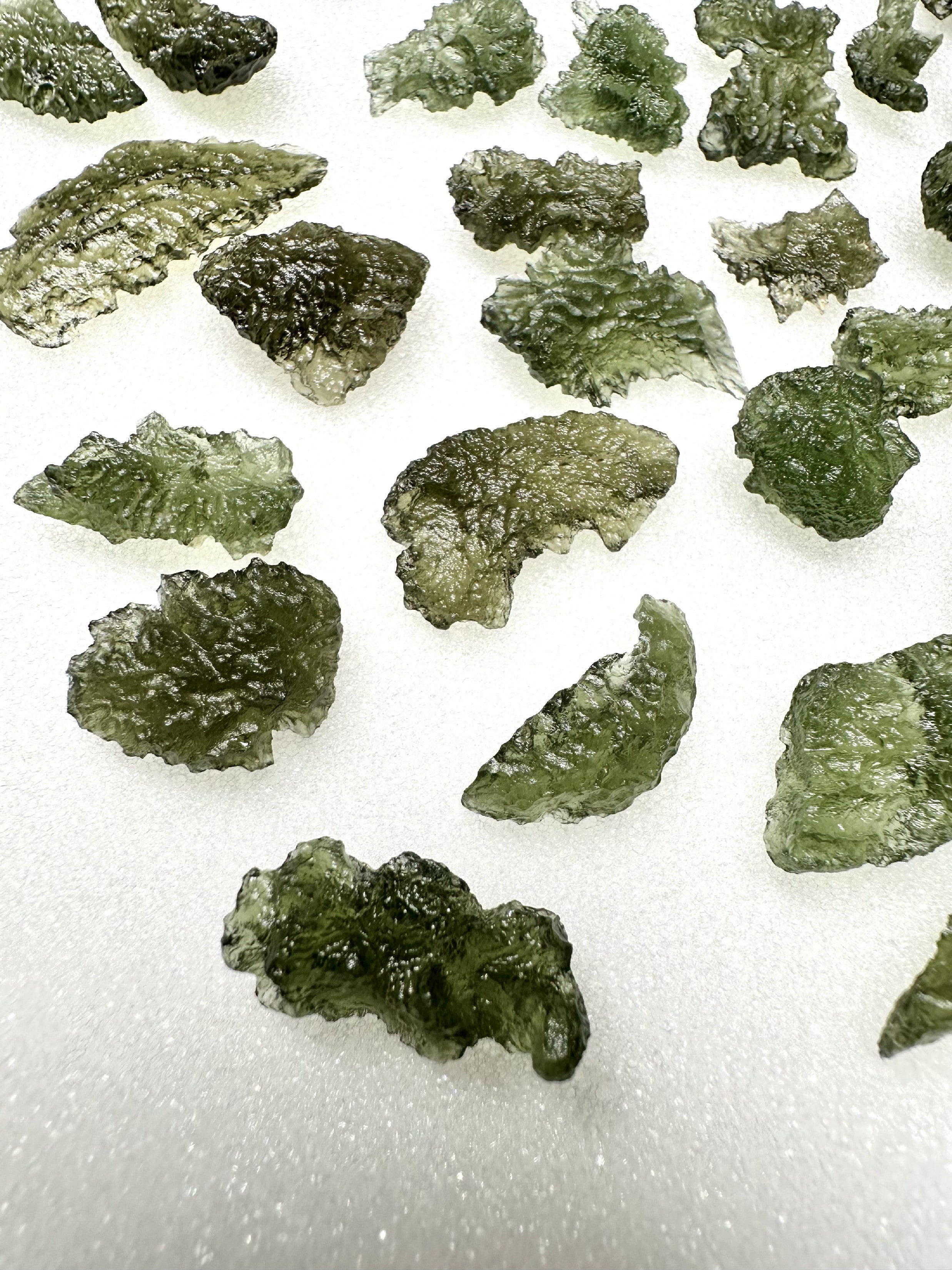 Smaller jewellery Moldavite – 50g - 0V001