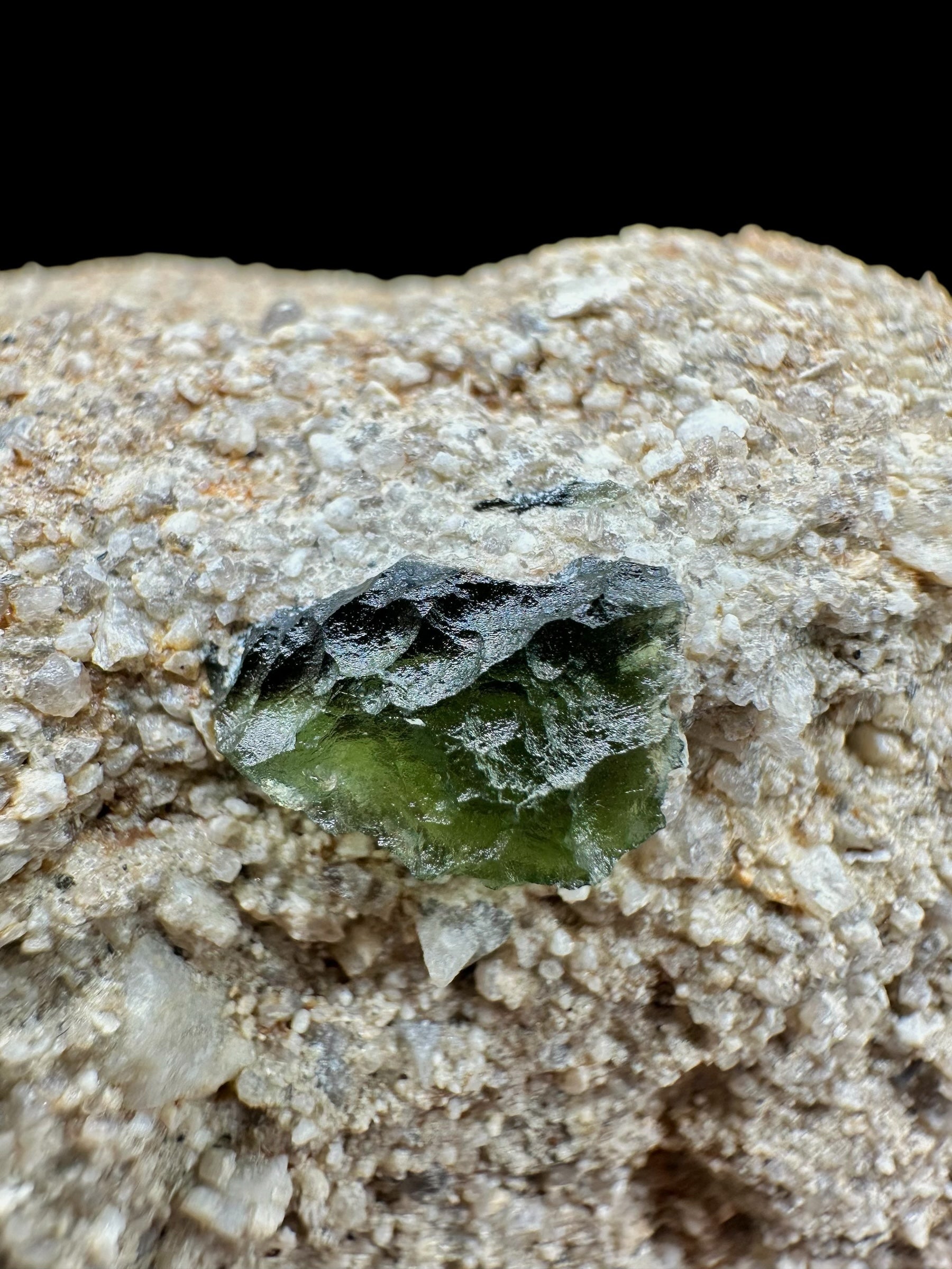Moldavite in the sediment – Besednice Sever - INS060