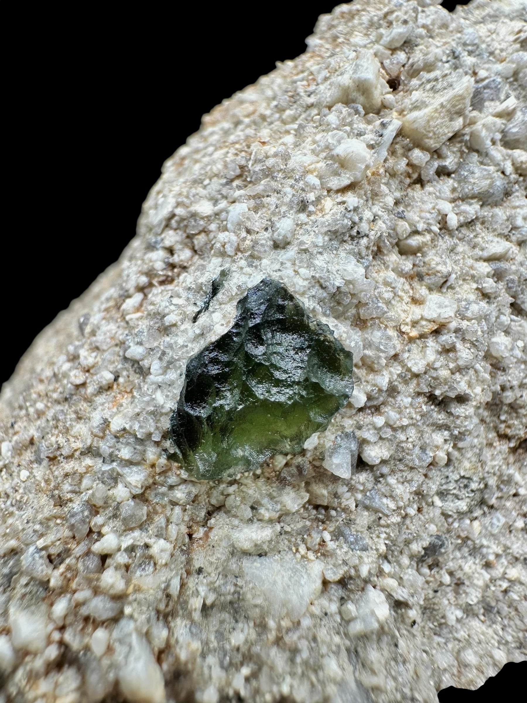 Moldavite in the sediment – Besednice Sever - INS060
