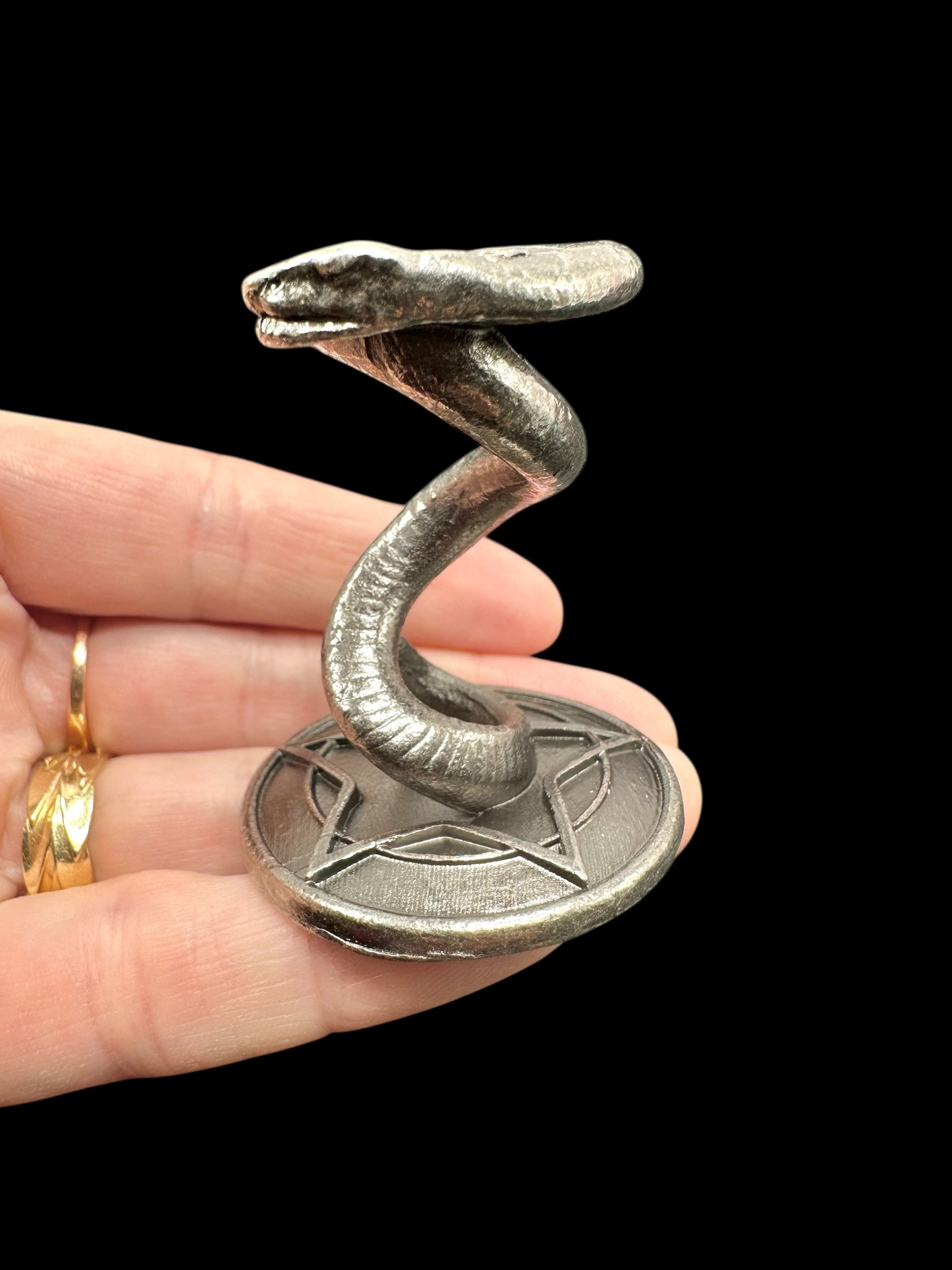 Iron stand – snake - STOJ05