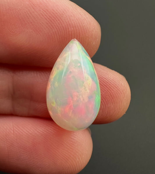 Opale Prezioso – Cabochon – Welo, Ethiopia – OPK020