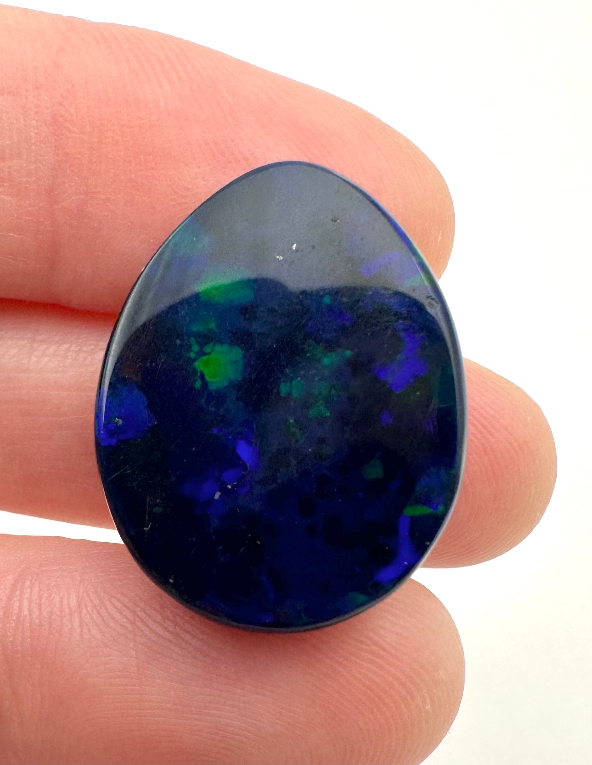 Ethiopian smoky black opal – Cabochon – Welo, Ethiopia - OKC001